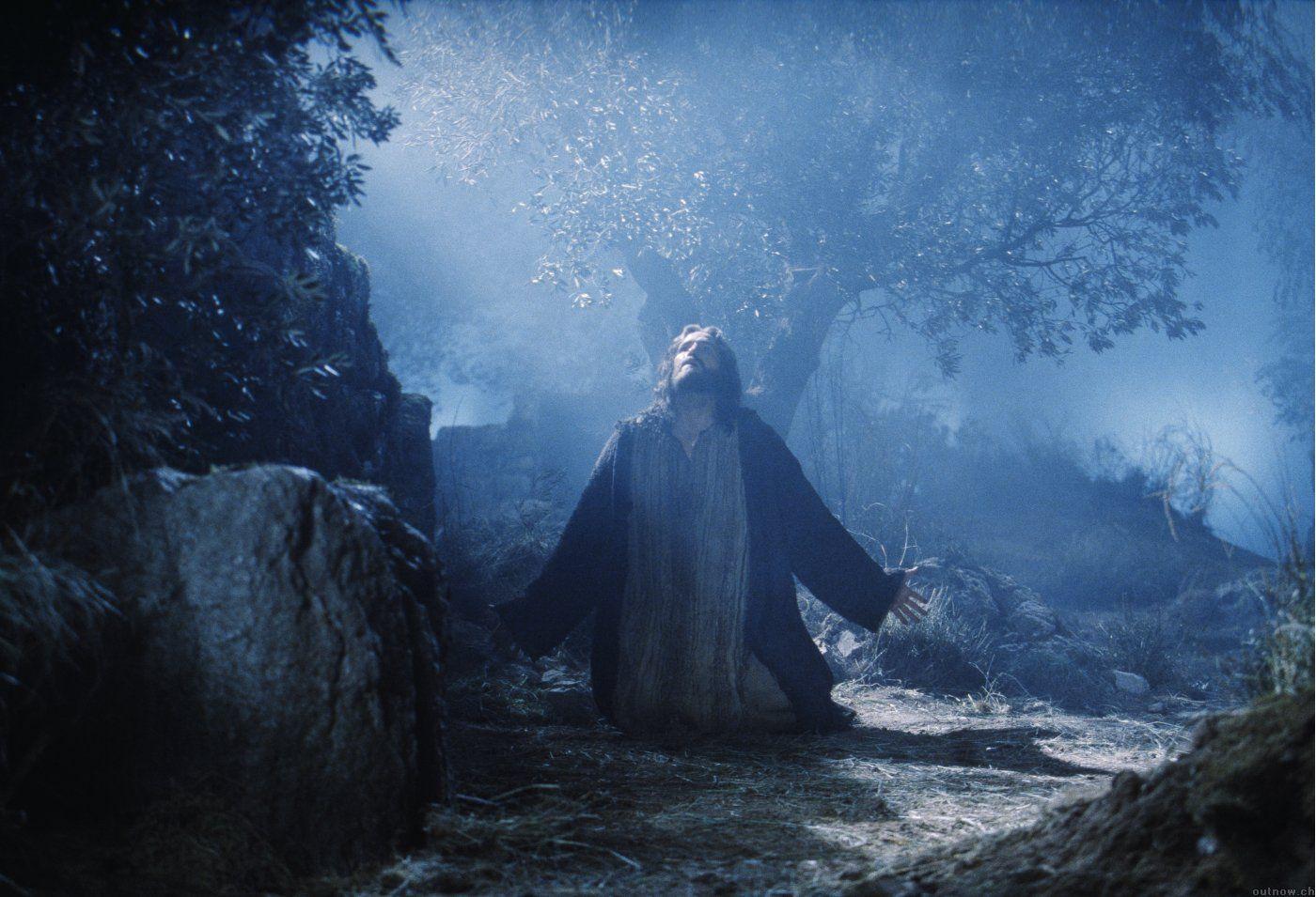 1400x955 Jesus Christ Praying Wallpaper