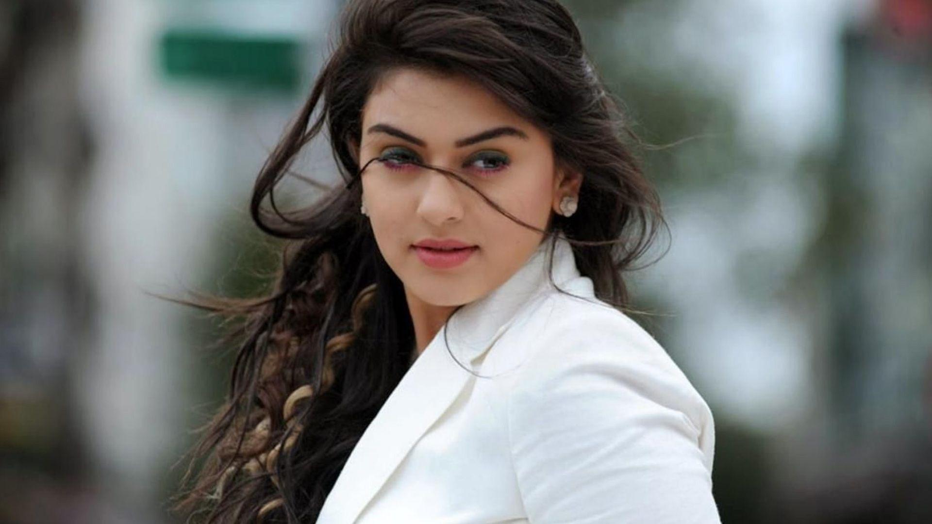 1920x1080 Hansika Motwani HD Wallpaper. Latest Hansika Motwani Wallpaper HD Free Download (1080p to 2K)