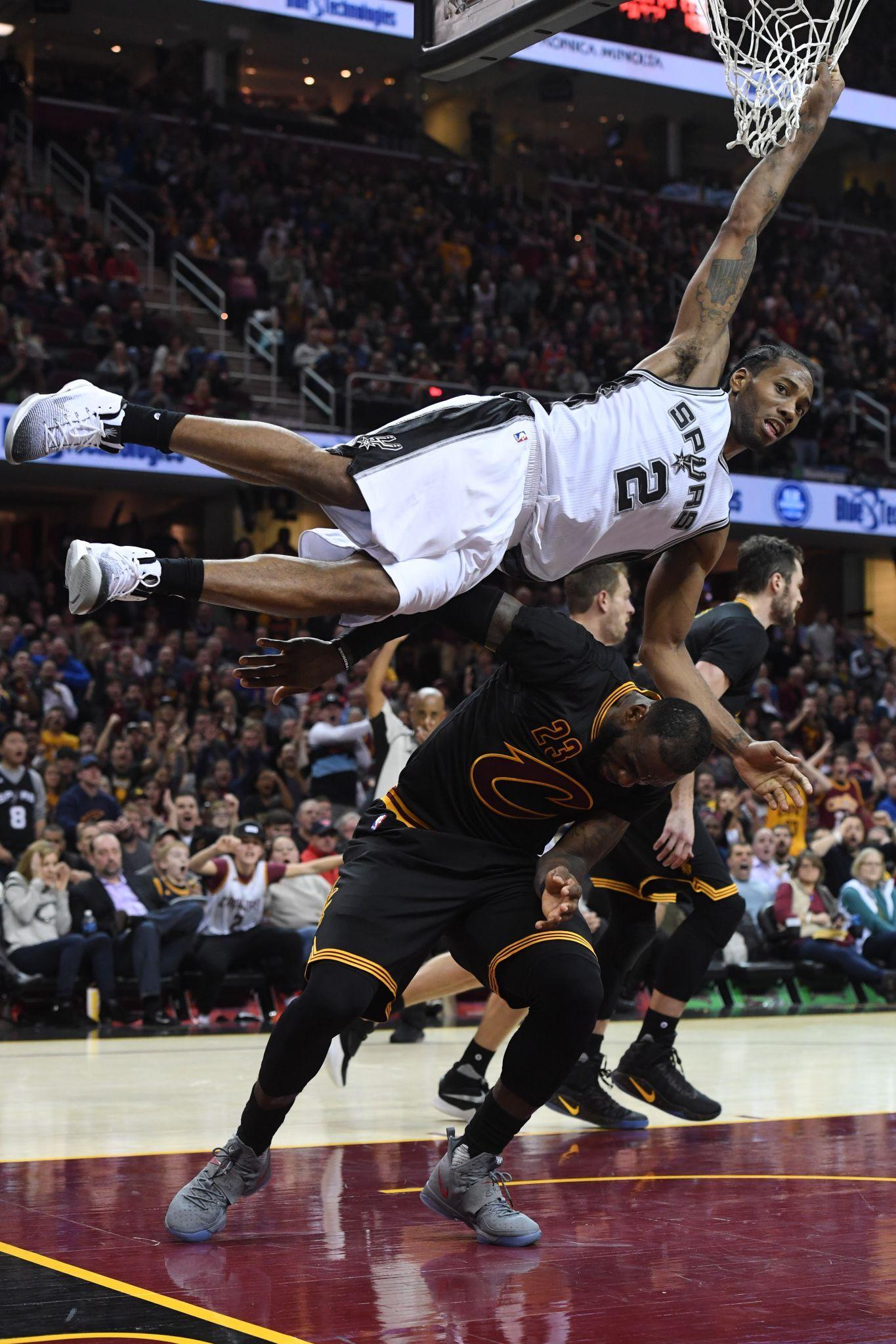 1365x2048 Kawhi Leonard outduels LeBron James in Spurs' overtime win