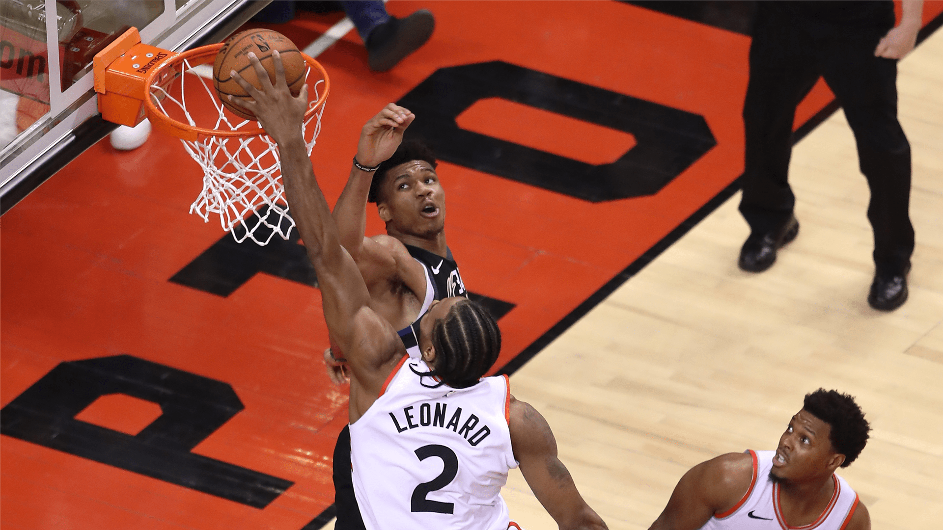 kawhi dunk