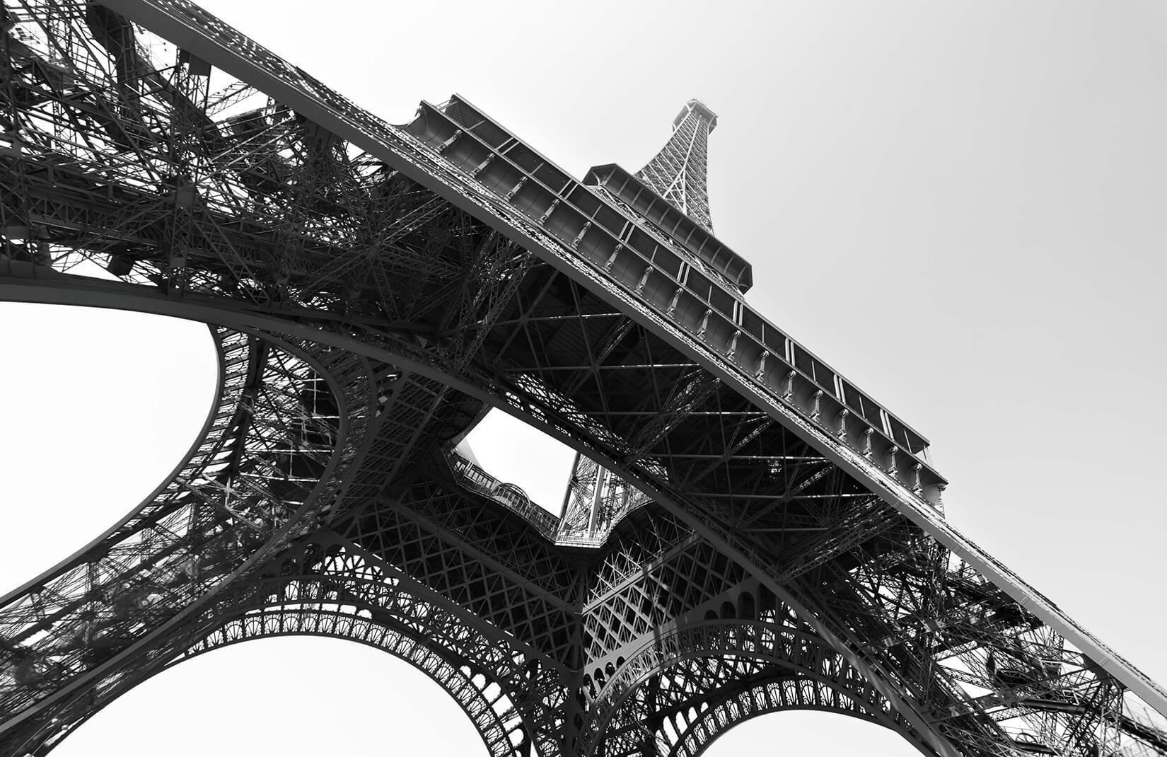 1650x1070 Black & White Eiffel Tower Wallpaper Mural