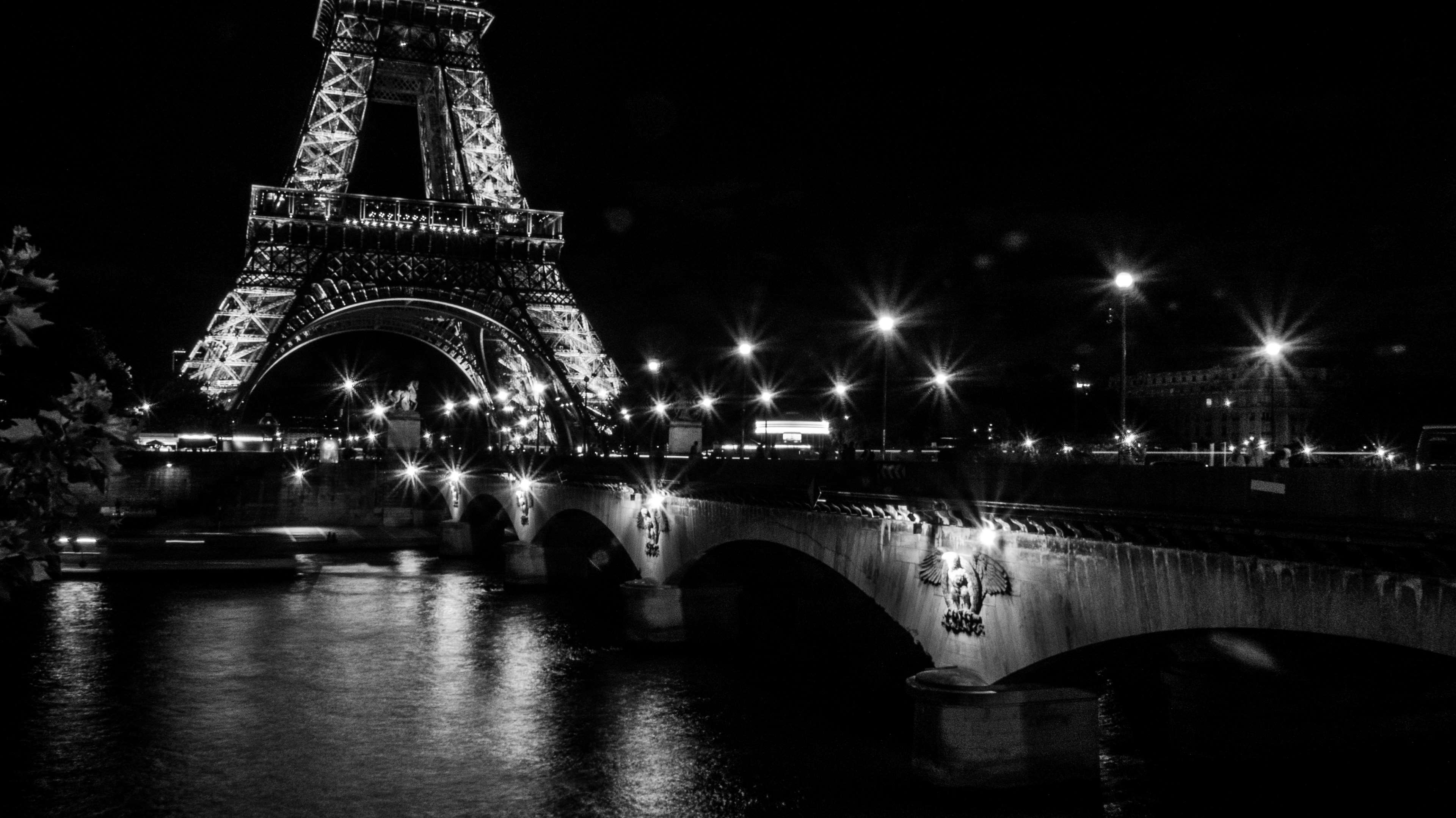 Eiffel Tower Black and White Wallpapers - Top Free Eiffel Tower Black