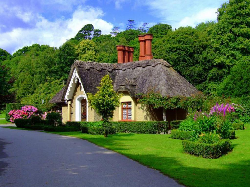 1024x768 Free English cottage Wallpaper The Free English cottage. Case di campagna, Cottage, Case inglesi