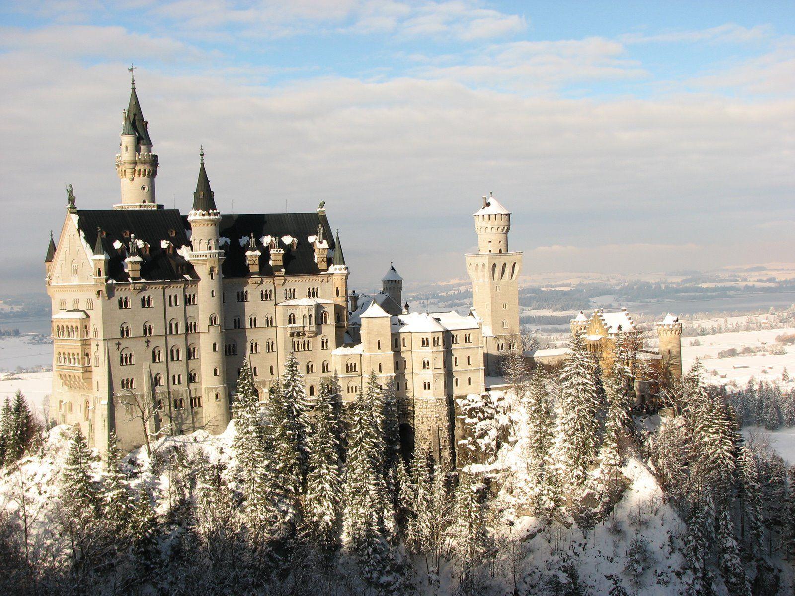 1600x1200 Neuschwanstein Castle Germany Picture Travel photo and wallpaper