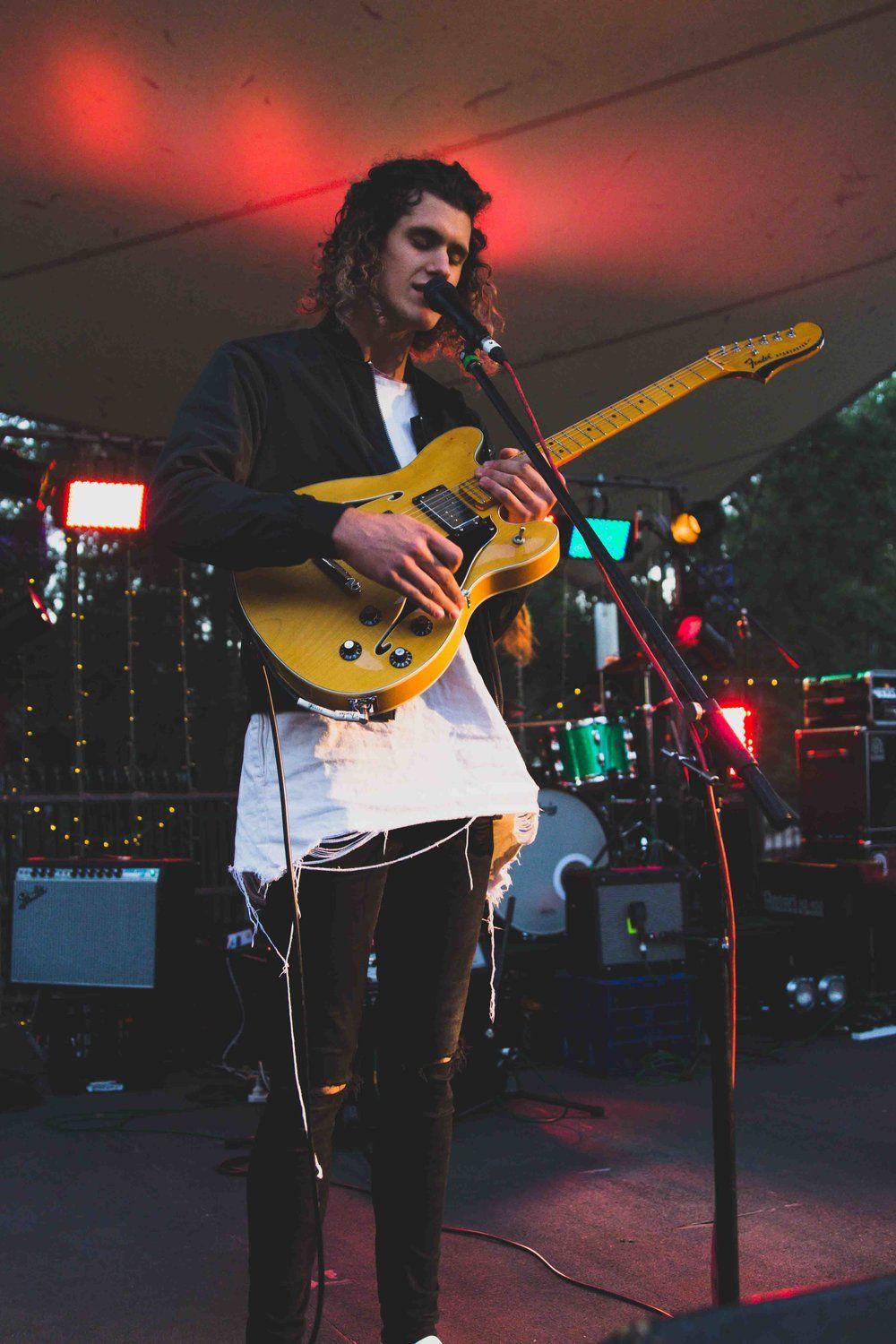 1000x1500 Live on the Lawn: Japanese Wallpaper + more PHOTO GALLERY