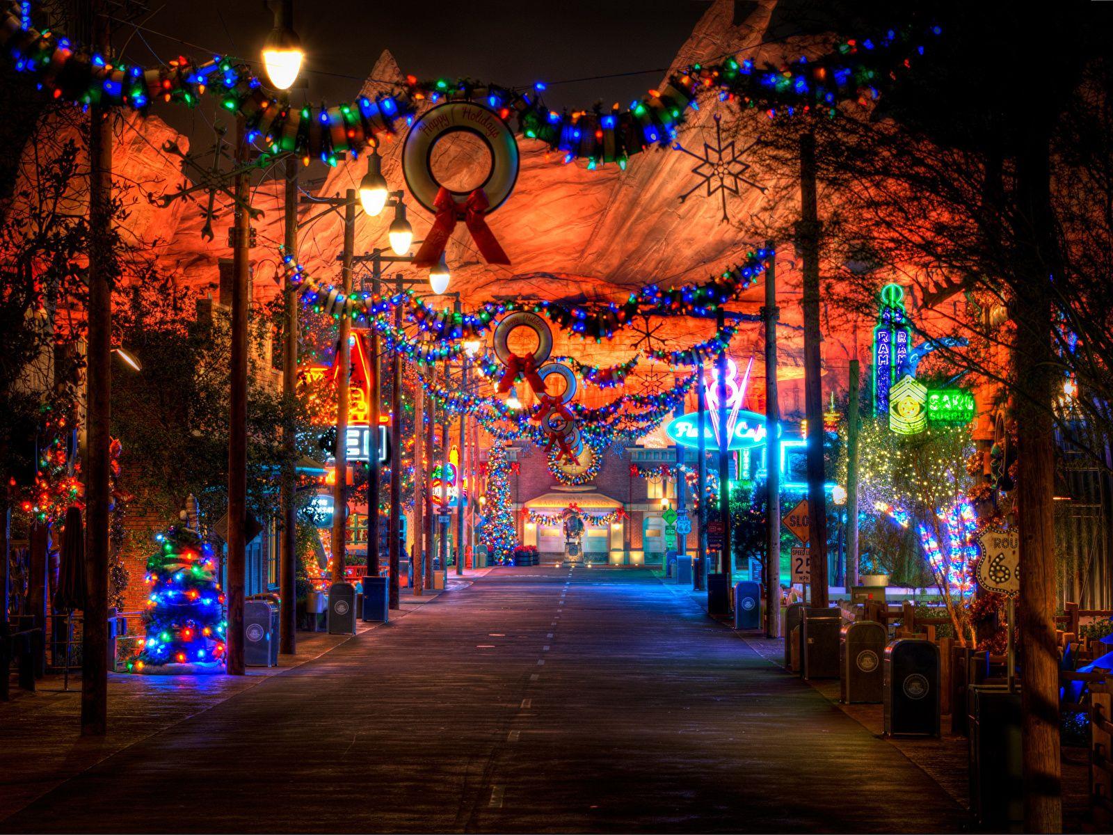 1600x1200 Picture Anaheim California Disneyland USA New year Disney 1600x1200