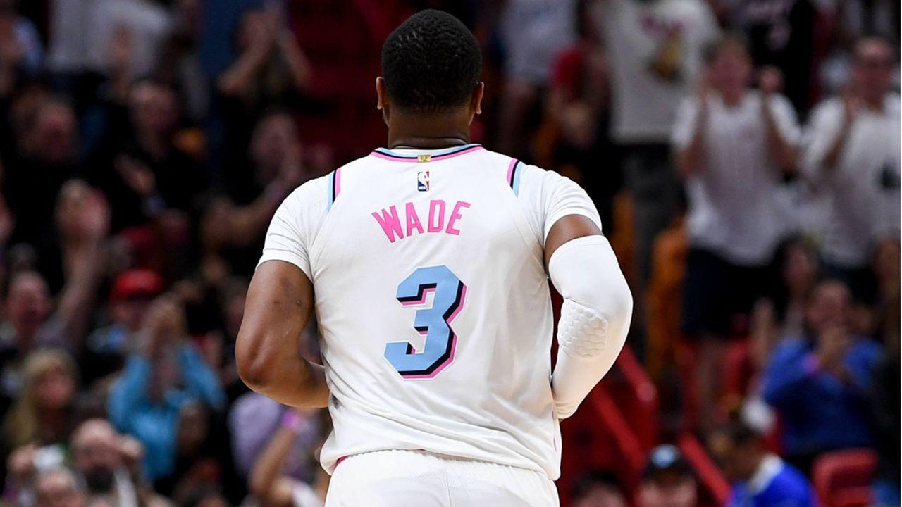 1280x720 Dwyane Wade receives warm welcome back in return to Heat. Sporting News Canada