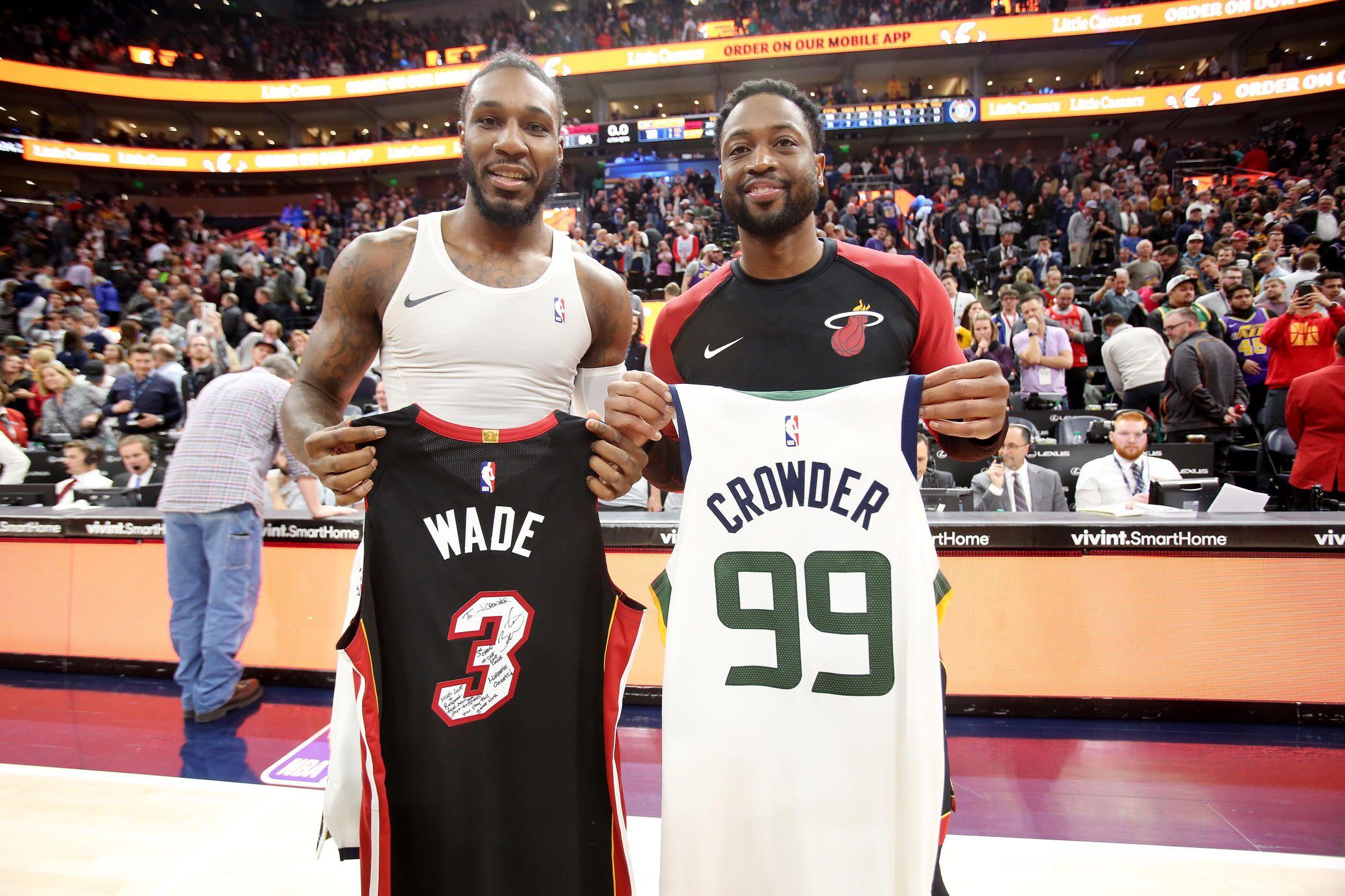 2074x1382 Dwyane Wade swaps jerseys with Jae Crowder, gives Kyle Korver his sneakers after final game in Utah