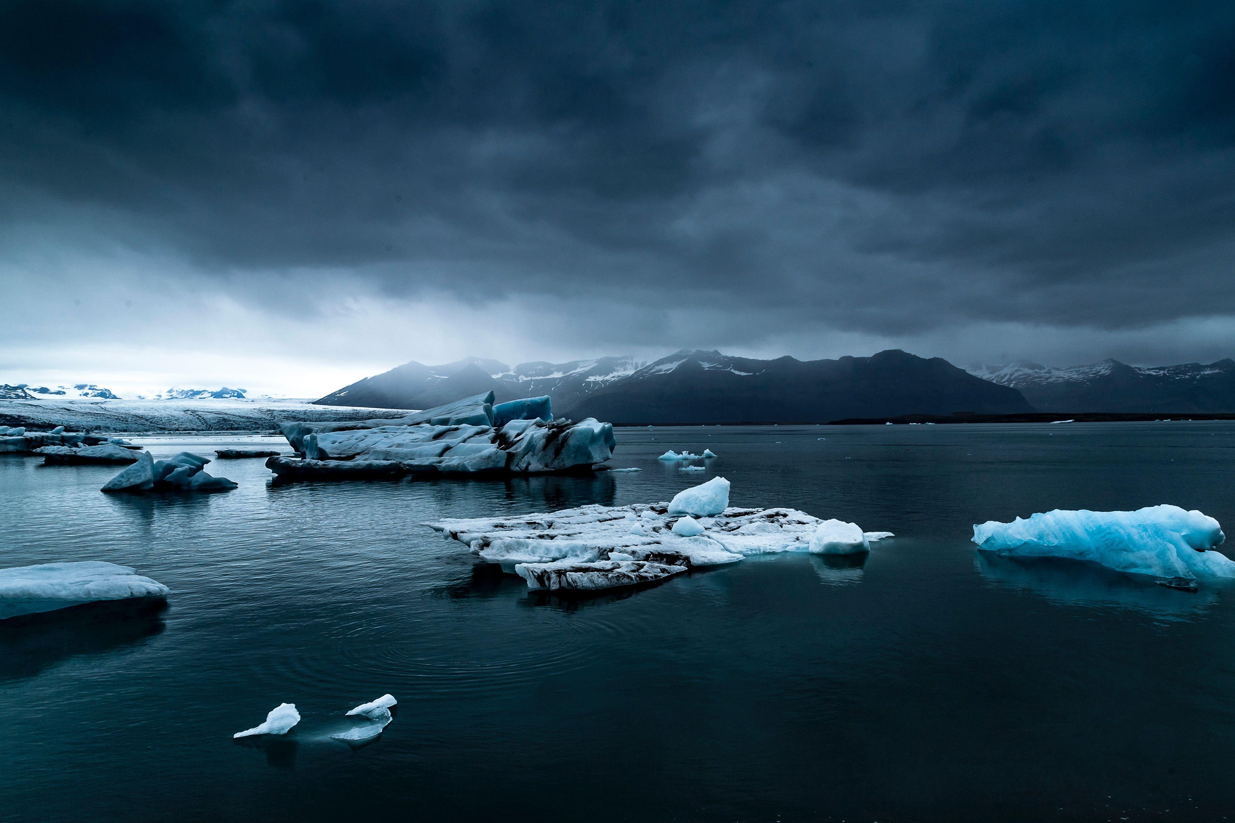 3963x2642 Ice and Glaciers [3963x2642]