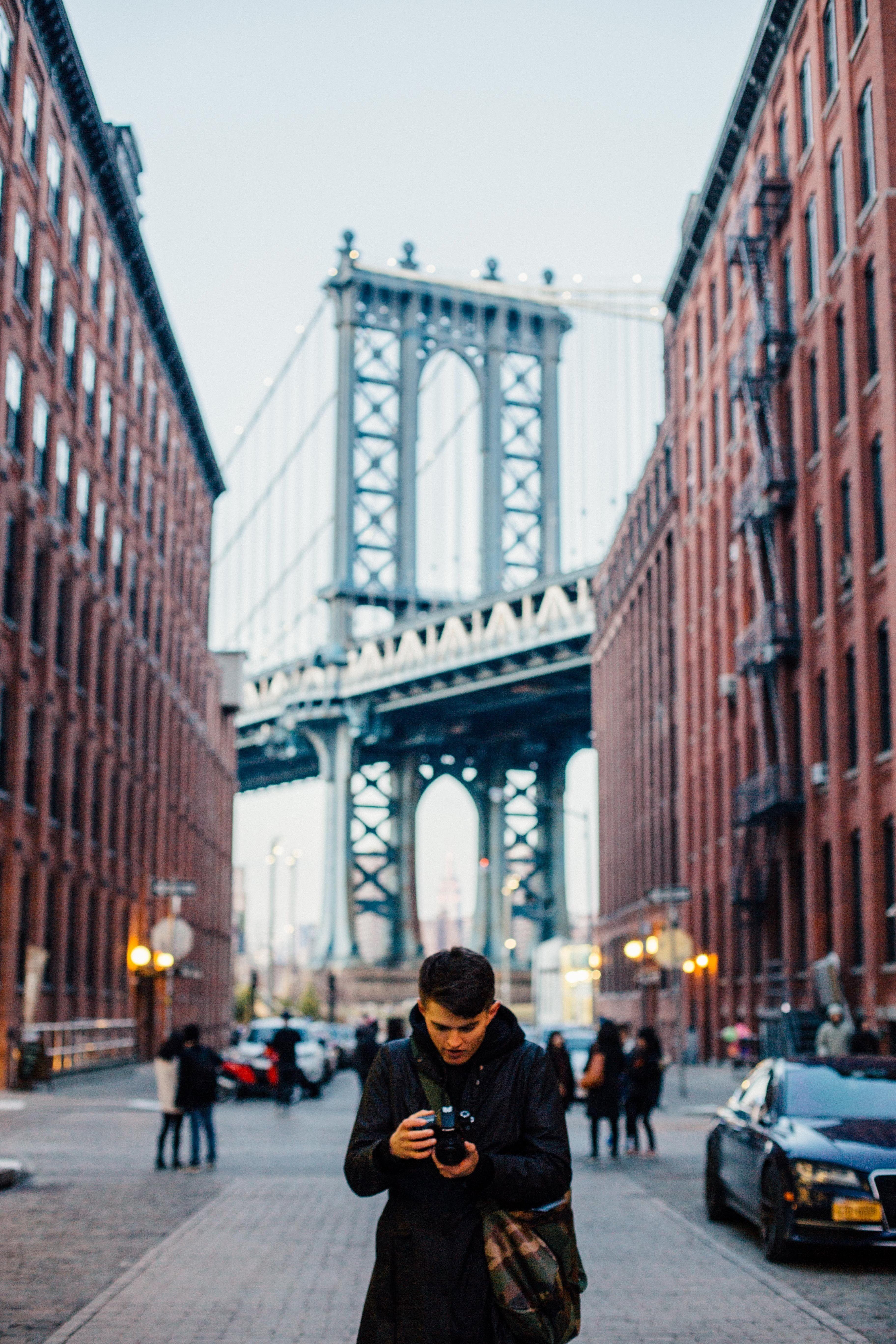 3648x5472 Wallpaper / brooklyn brooklyn bridge and photographer HD 4k wallpaper