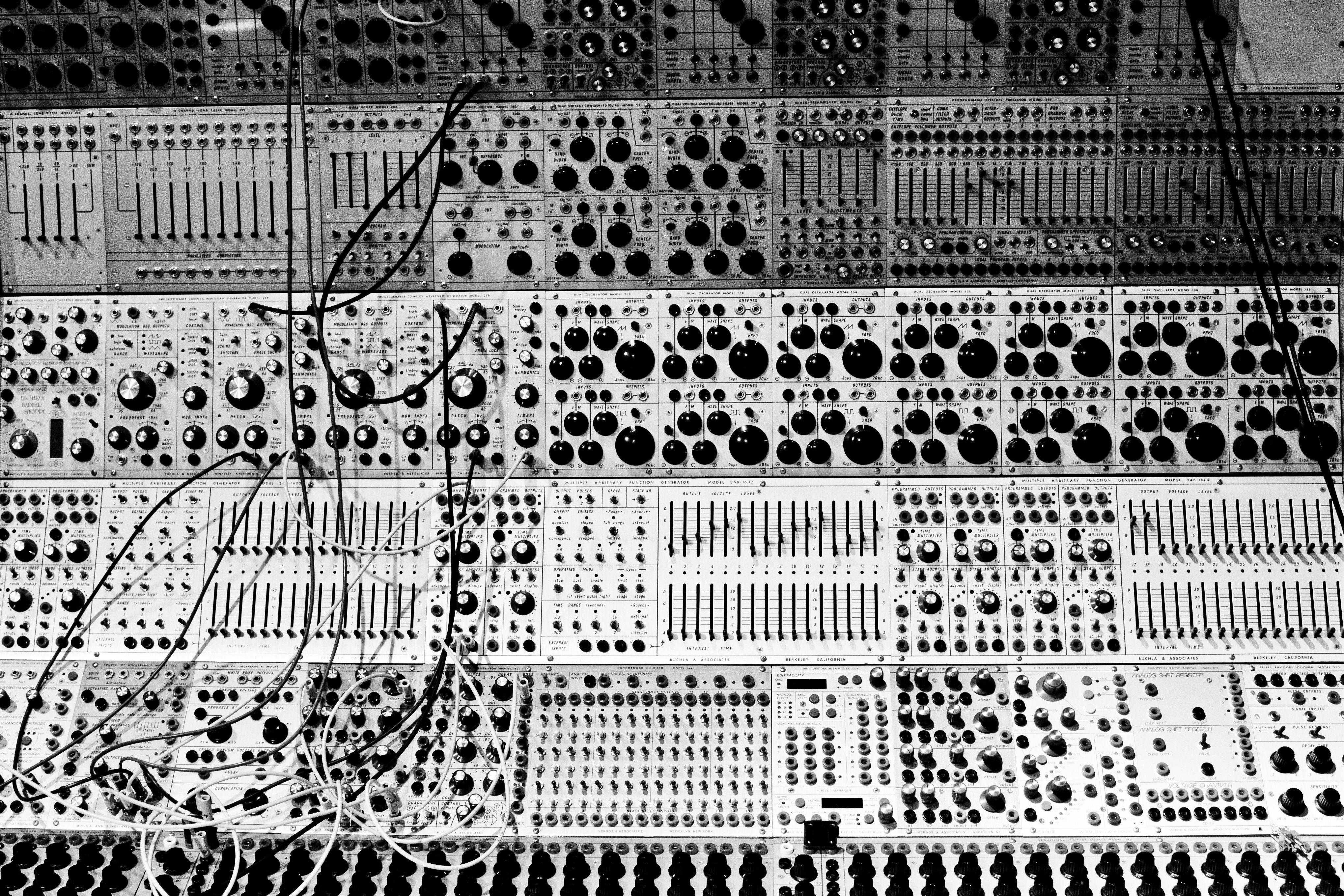 4080x2720 Modular Synthesizer Wallpaper