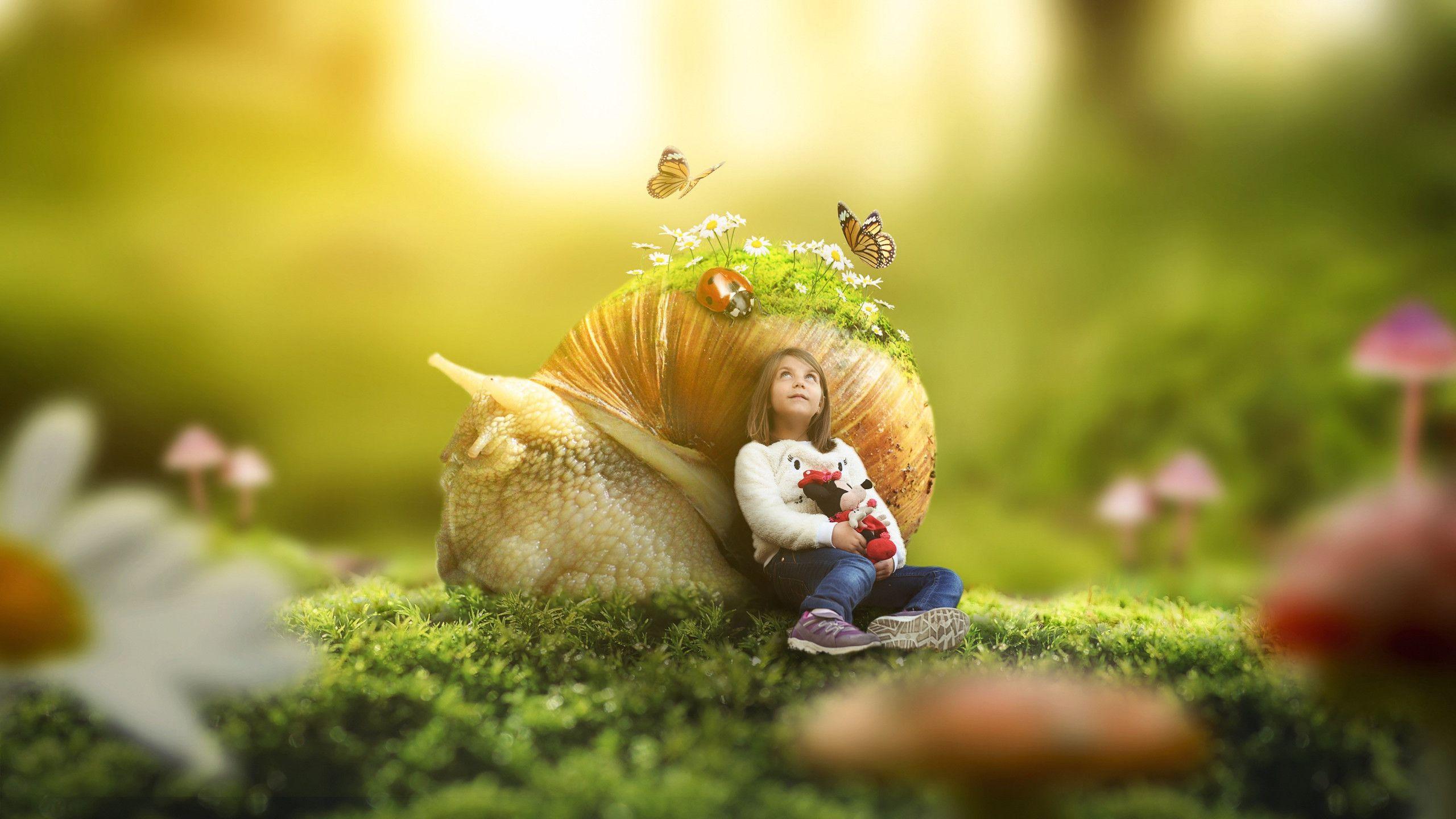 2560x1440 Snail, ladybug, butterfly, child