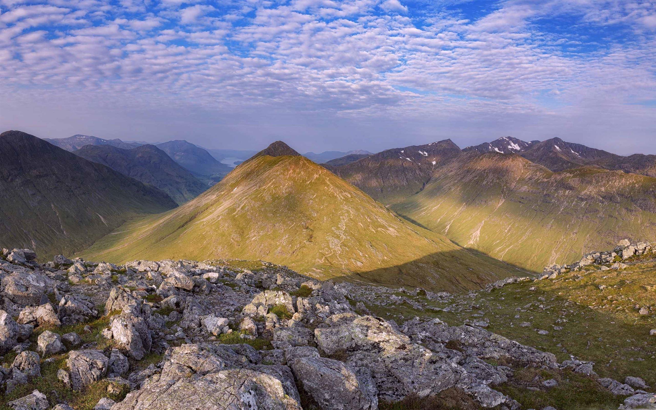 2560x1600 Mountain Hiking MacBook Air Wallpaper Download