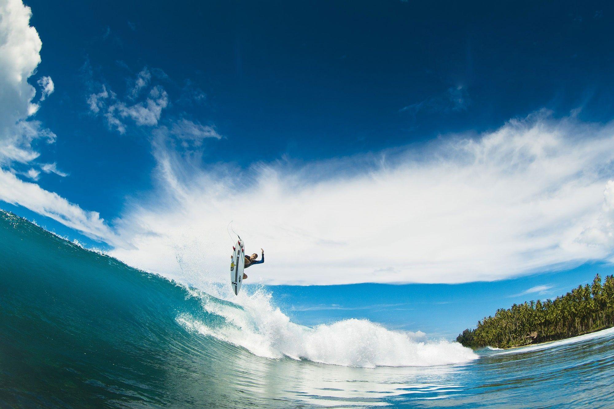 2000x1333 Free HD Surfing Wallpaper Download High Definiton Wallpaper Windows 10 Background Amazing 4k Free Download Wallpaper Hi Res Artwork 2000