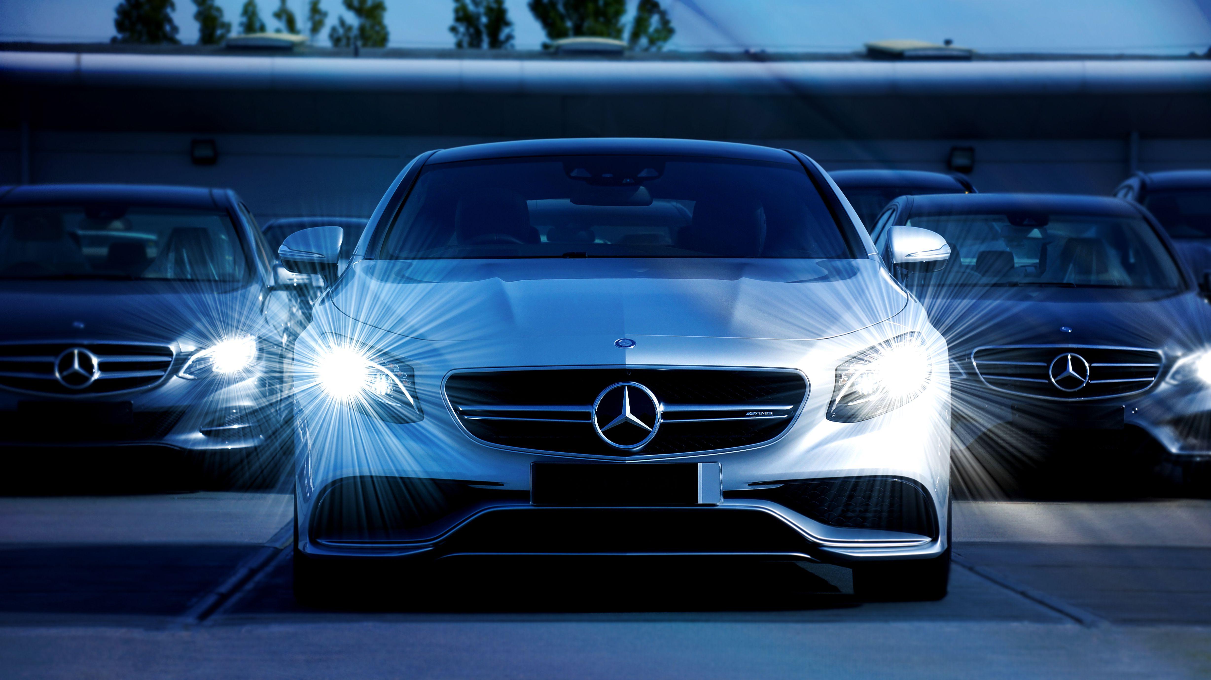 4912x2760 White Mercedes Benz Cars · Free