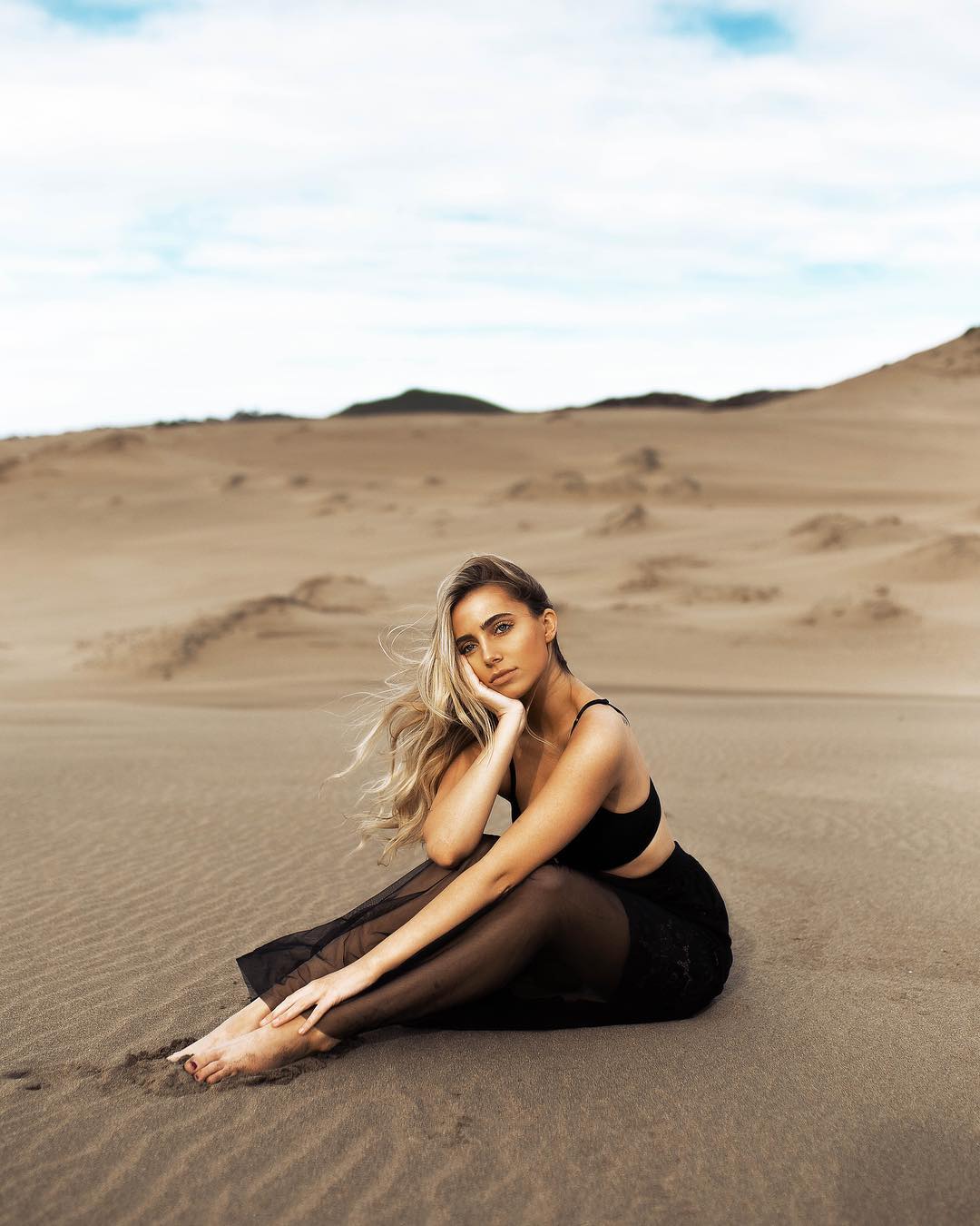 1080x1350 Lexi Hensler Wallpaper