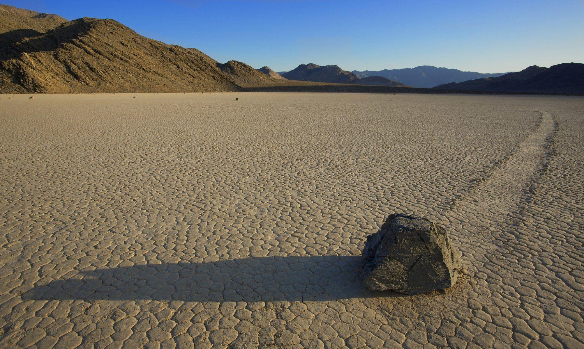 2005x1200 valley of death death valley california desert stone mountain HD