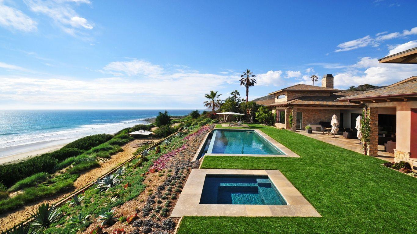 1366x768 Malibu House Wallpaper