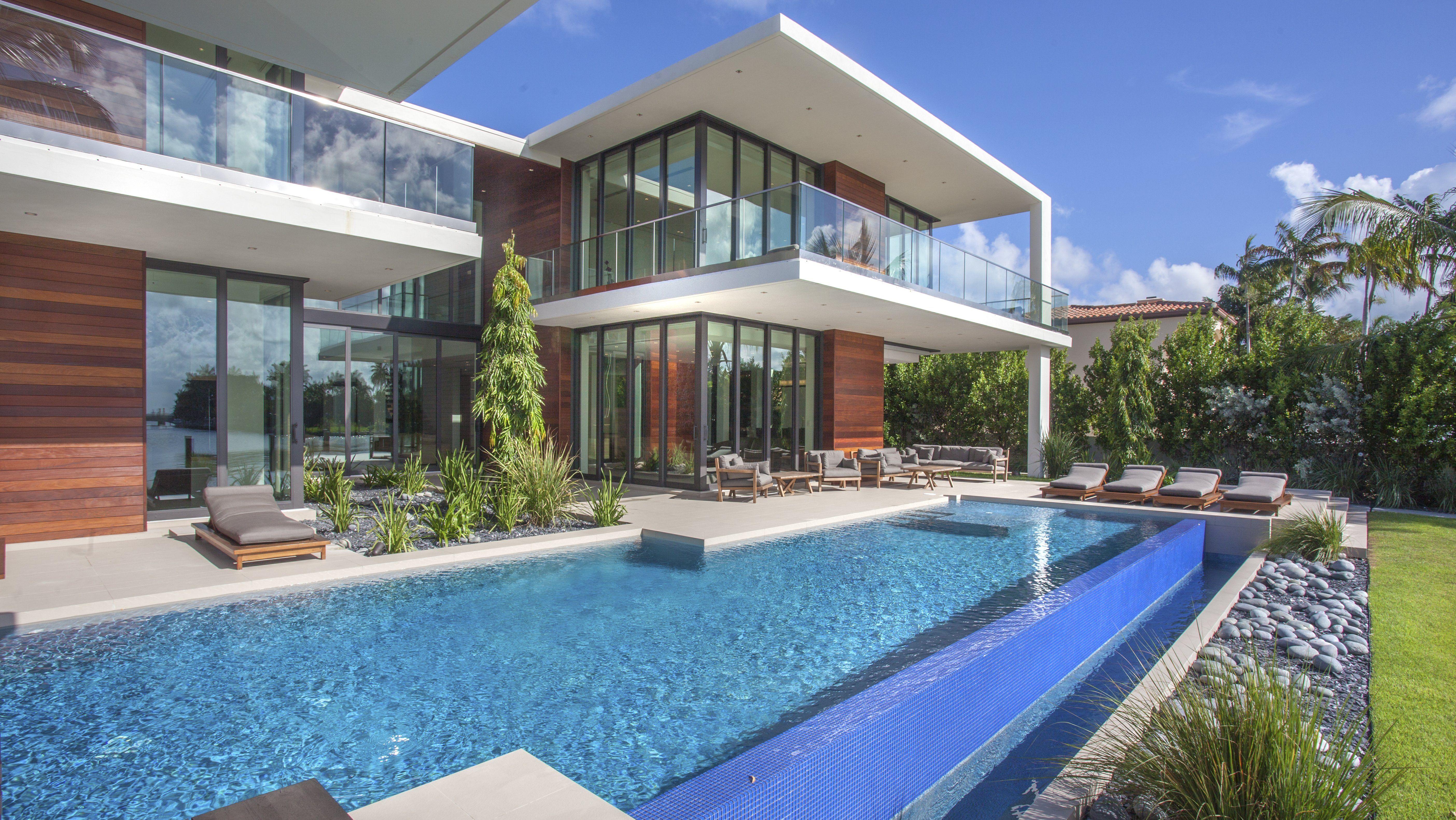 5616x3162 Miami Beach Atrium House Wallpaper High Resolution 5k
