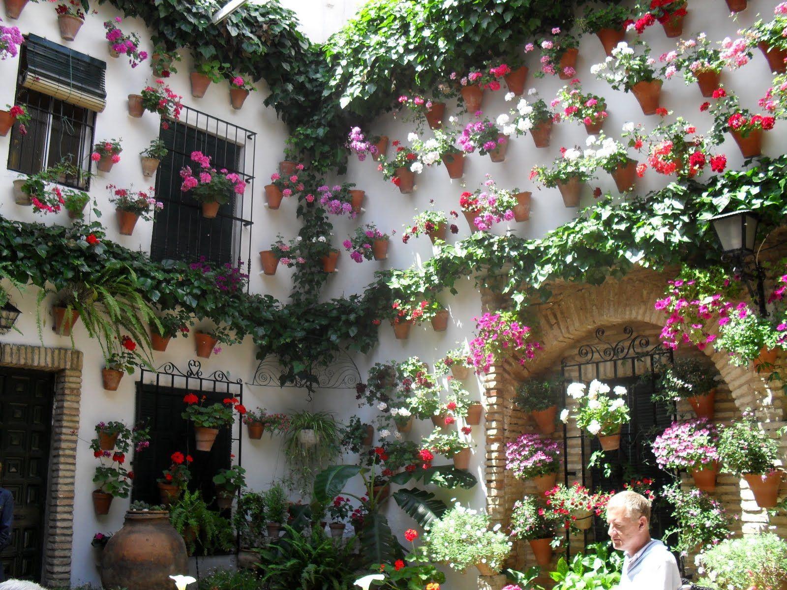 1600x1200 Cordoba flowers, Andalucia, Cordoba, patio, pots, Spain, walls. Patios cordobeses, Andalucia españa, Andalucía
