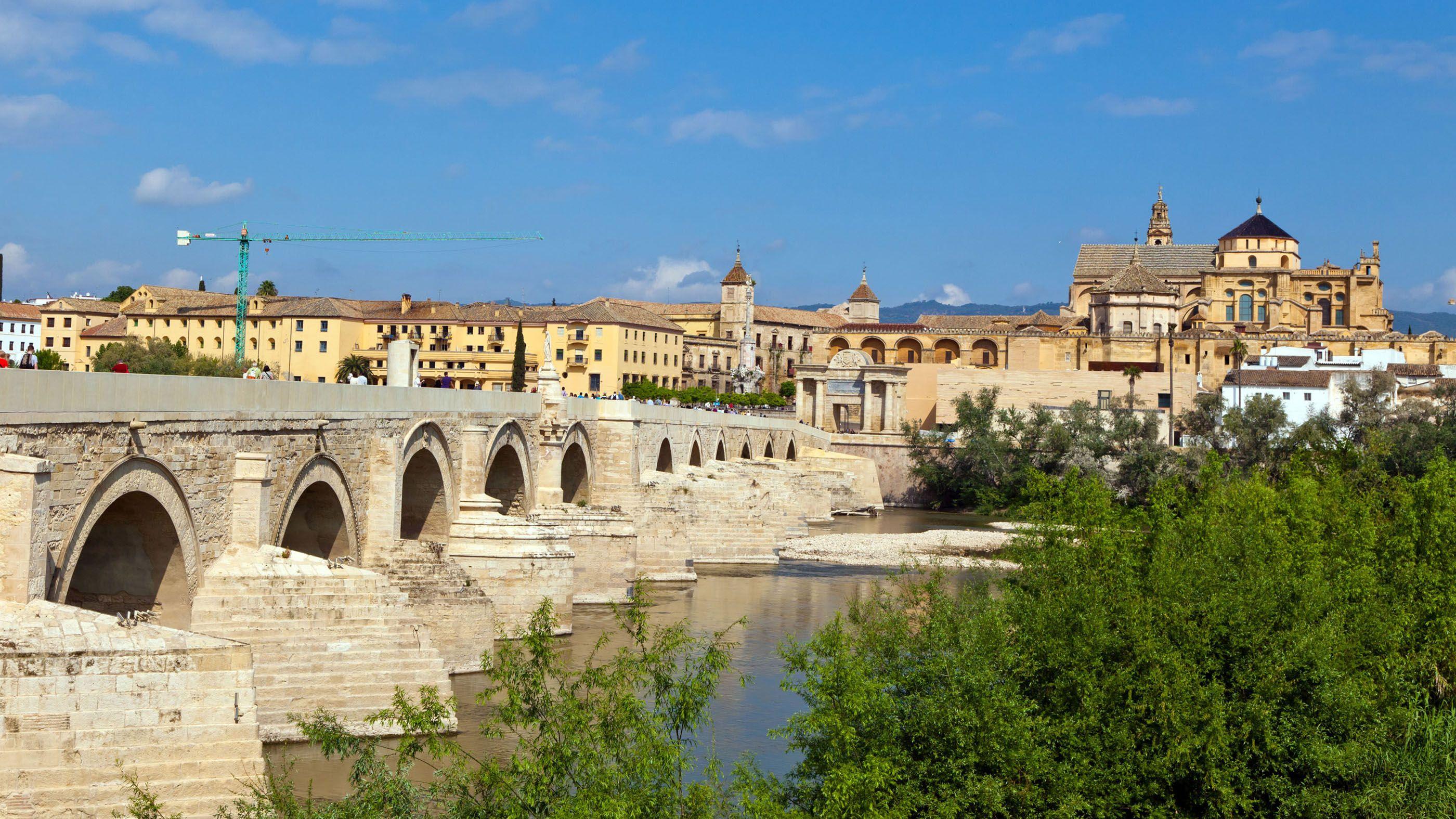 2800x1575 Cordoba, Spain, The Roman Bridge