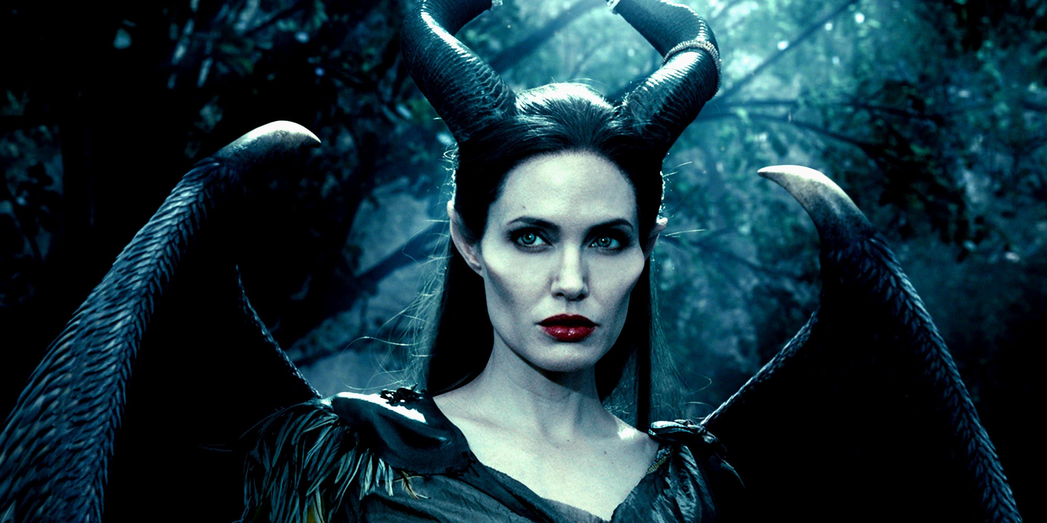 4000x2000 Maleficent Wallpaper