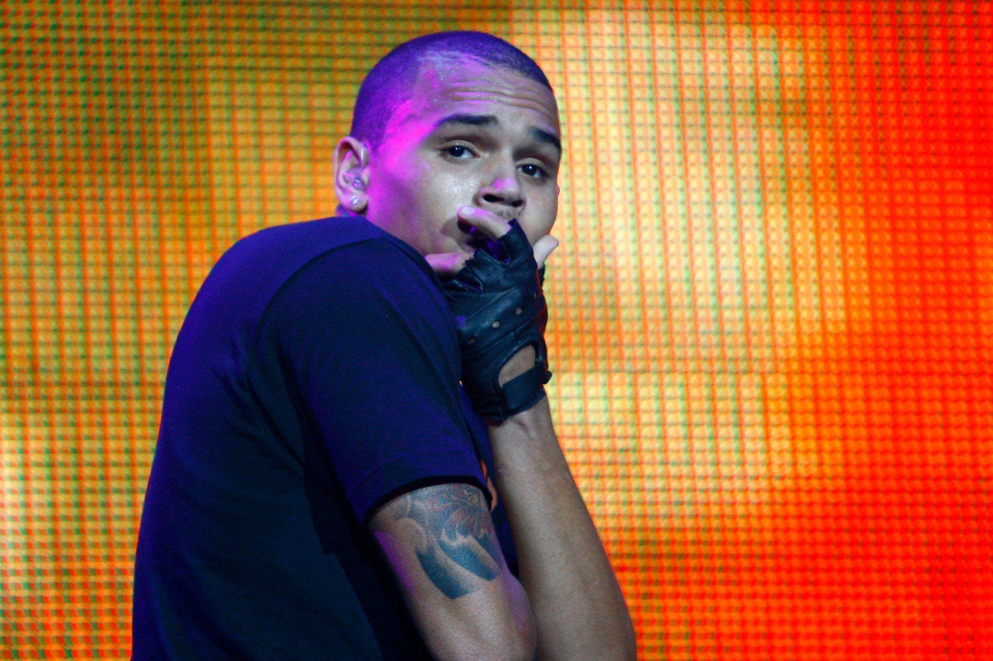 2000x1333 Chris Brown HD Background Download Desktop IPhones Wallpaper