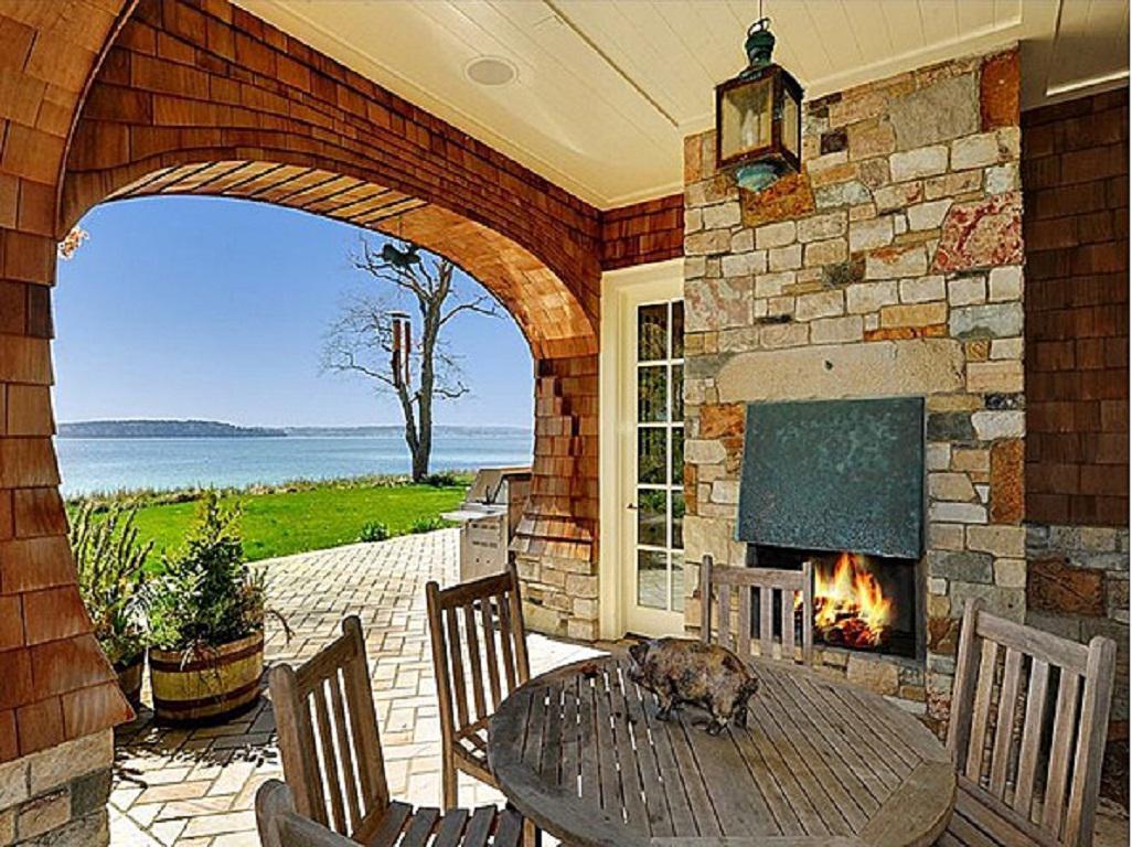 1026x768 Porch Wallpaper