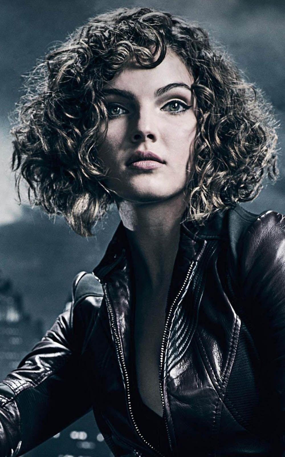 1000x1600 Camren Bicondova In Gotham Season 4 4K Ultra HD Mobile Wallpaper