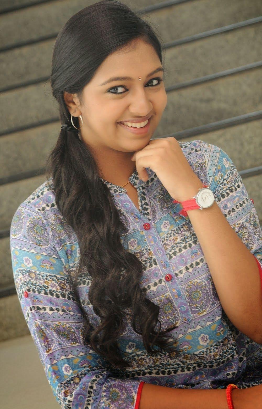 1000x1556 Lakshmi Menon HD Image. Lakshmi menon, Celebrity wallpaper, Kurti designs