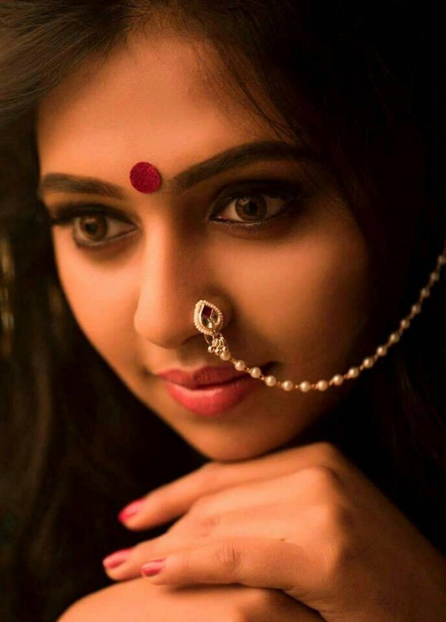 917x1280 Lakshmi Menon wallpaper
