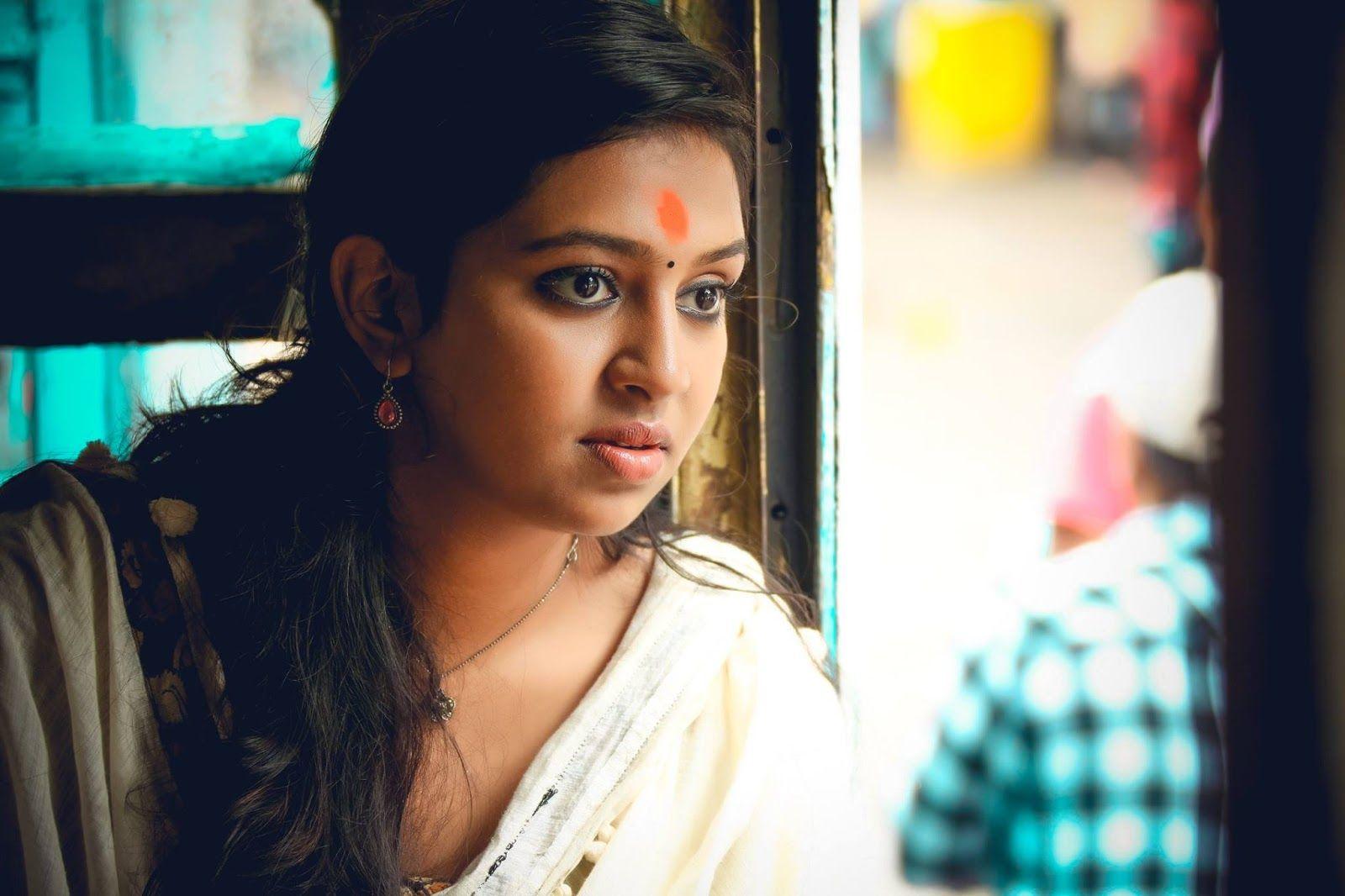 1600x1066 Lakshmi Menon in Vedalam Movie Movie Updates, Movie Promotions, Branding Online and Offline Digital Marketing Services