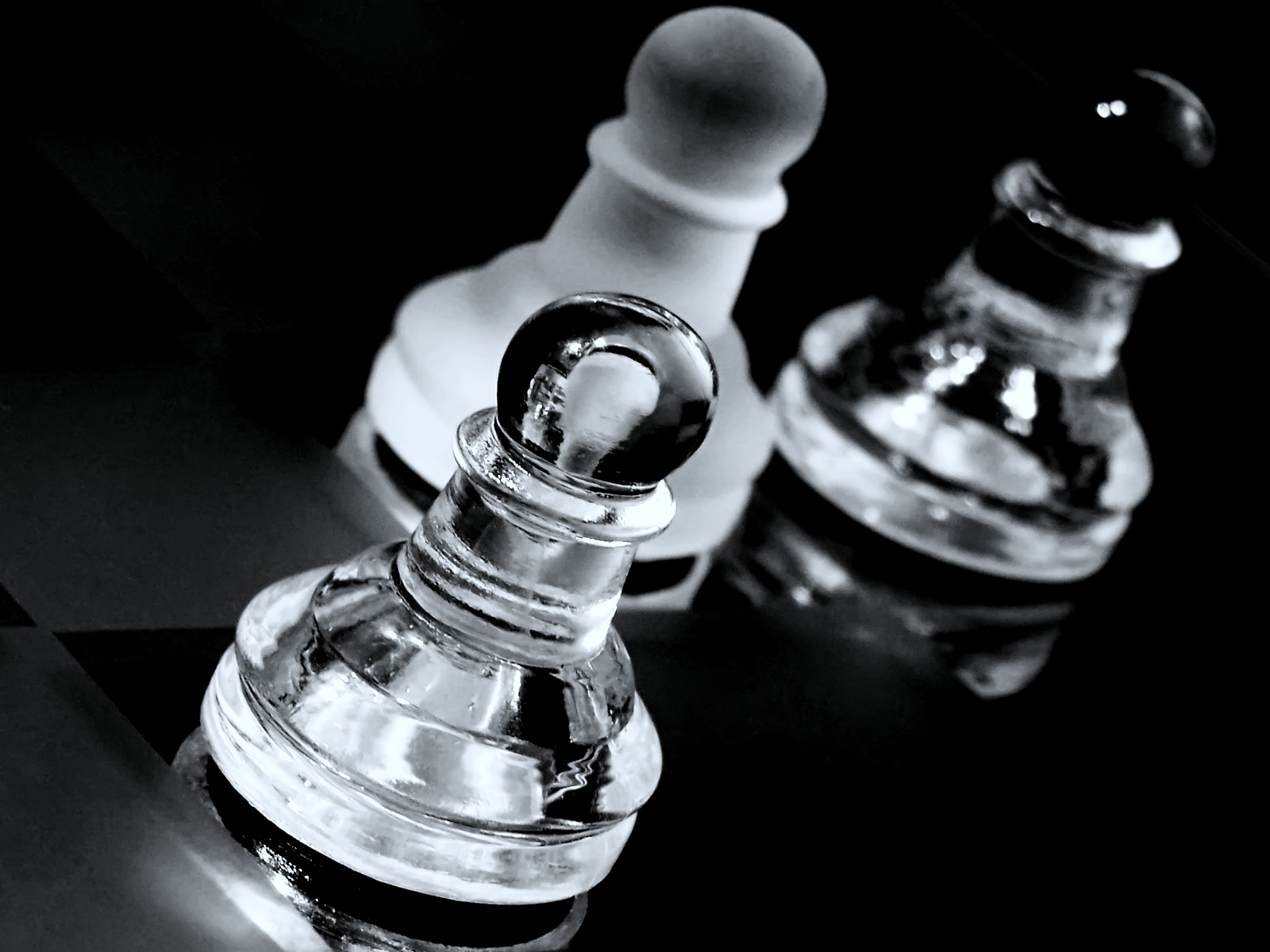 1600x1200 Color Black and White Chess wallpaper