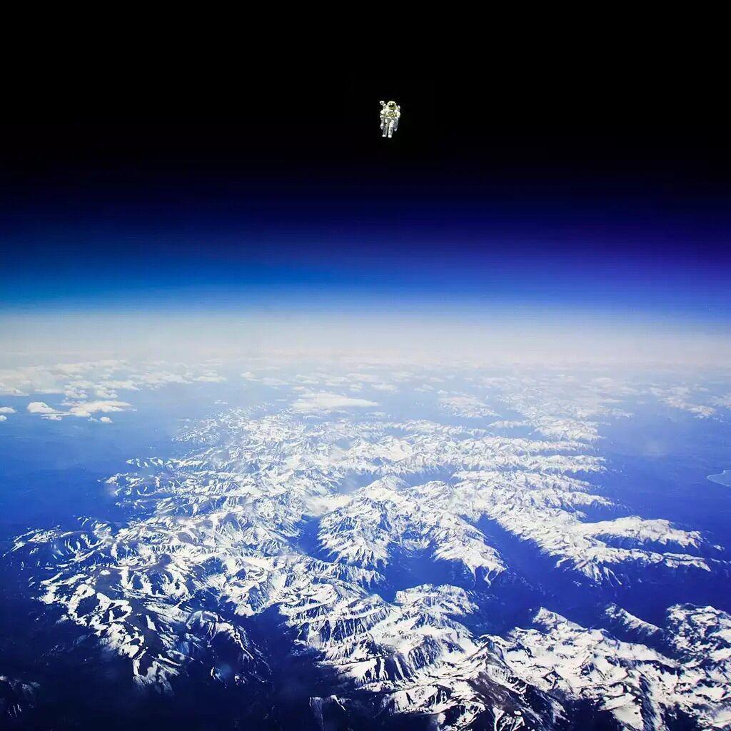 space-walk-wallpapers-top-free-space-walk-backgrounds-wallpaperaccess