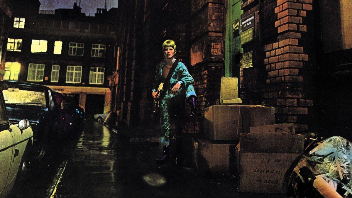 1200x675 Every song on David Bowie's Ziggy Stardust ranked from worst to best