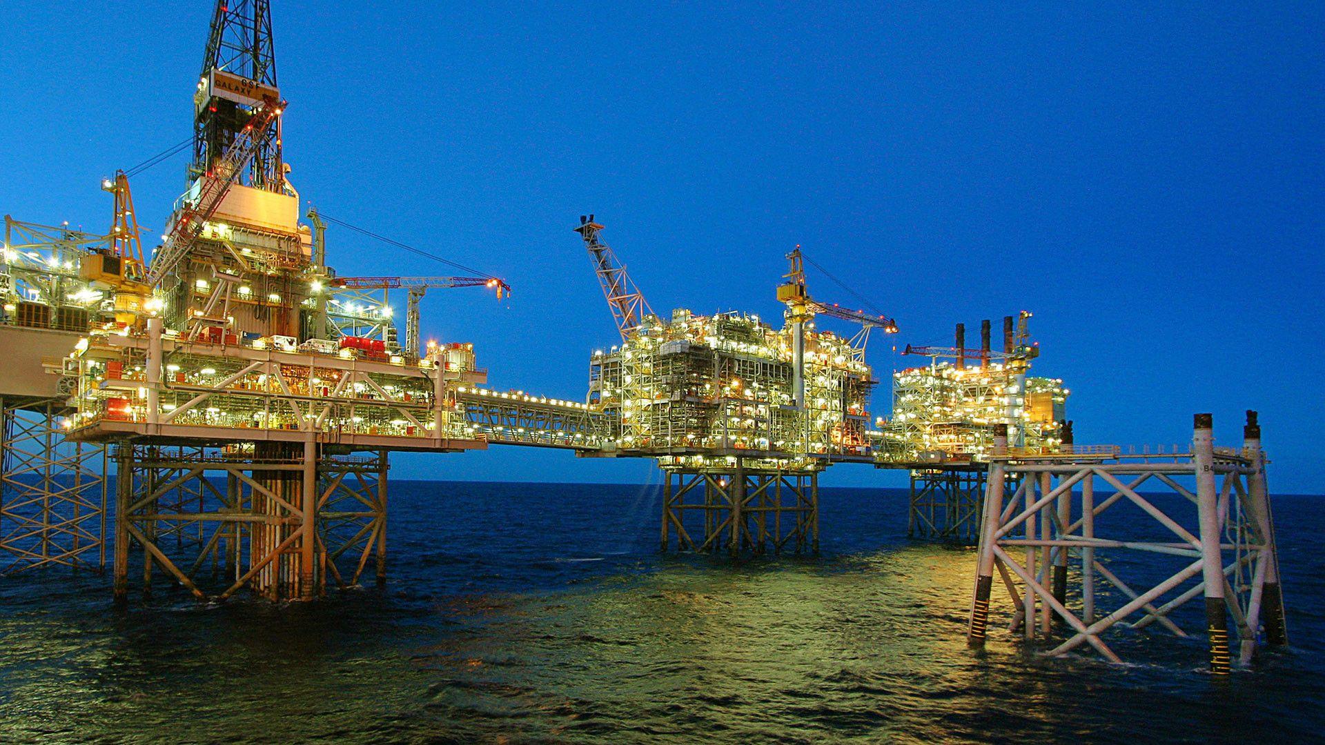 Oil Rig Wallpapers Top Free Oil Rig Backgrounds WallpaperAccess