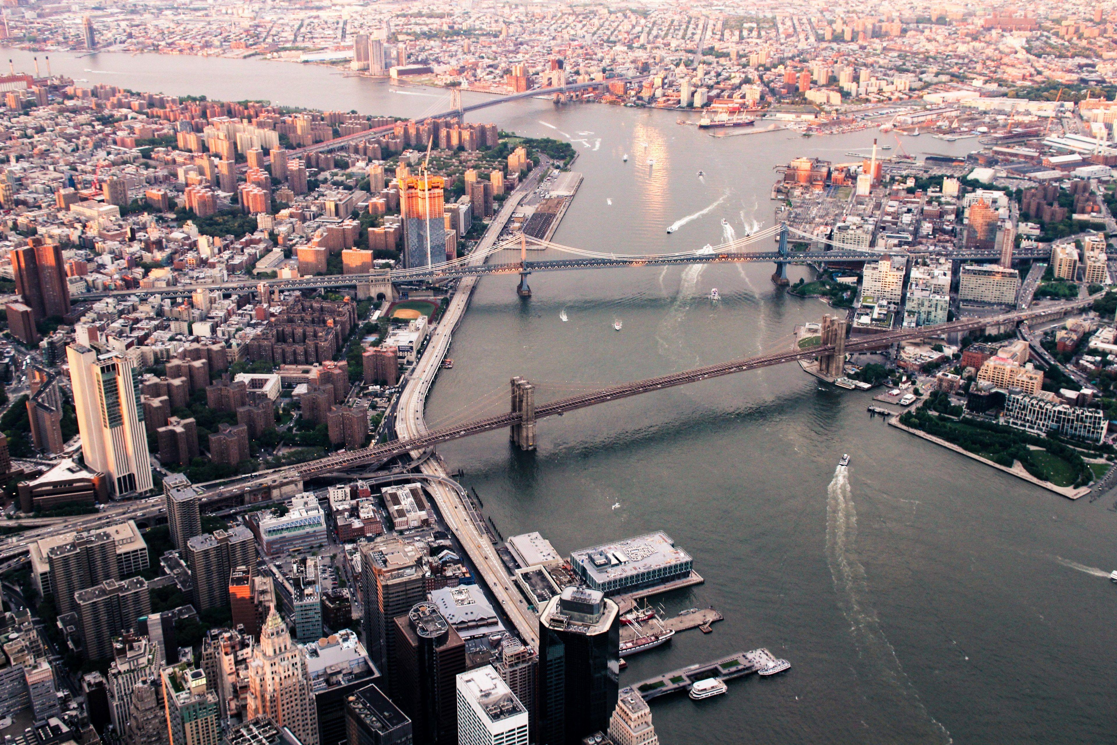 3840x2560 Wallpaper / drone view of the brooklyn bridge and manhattan bridge in new york city, twin bridges 4k wallpaper