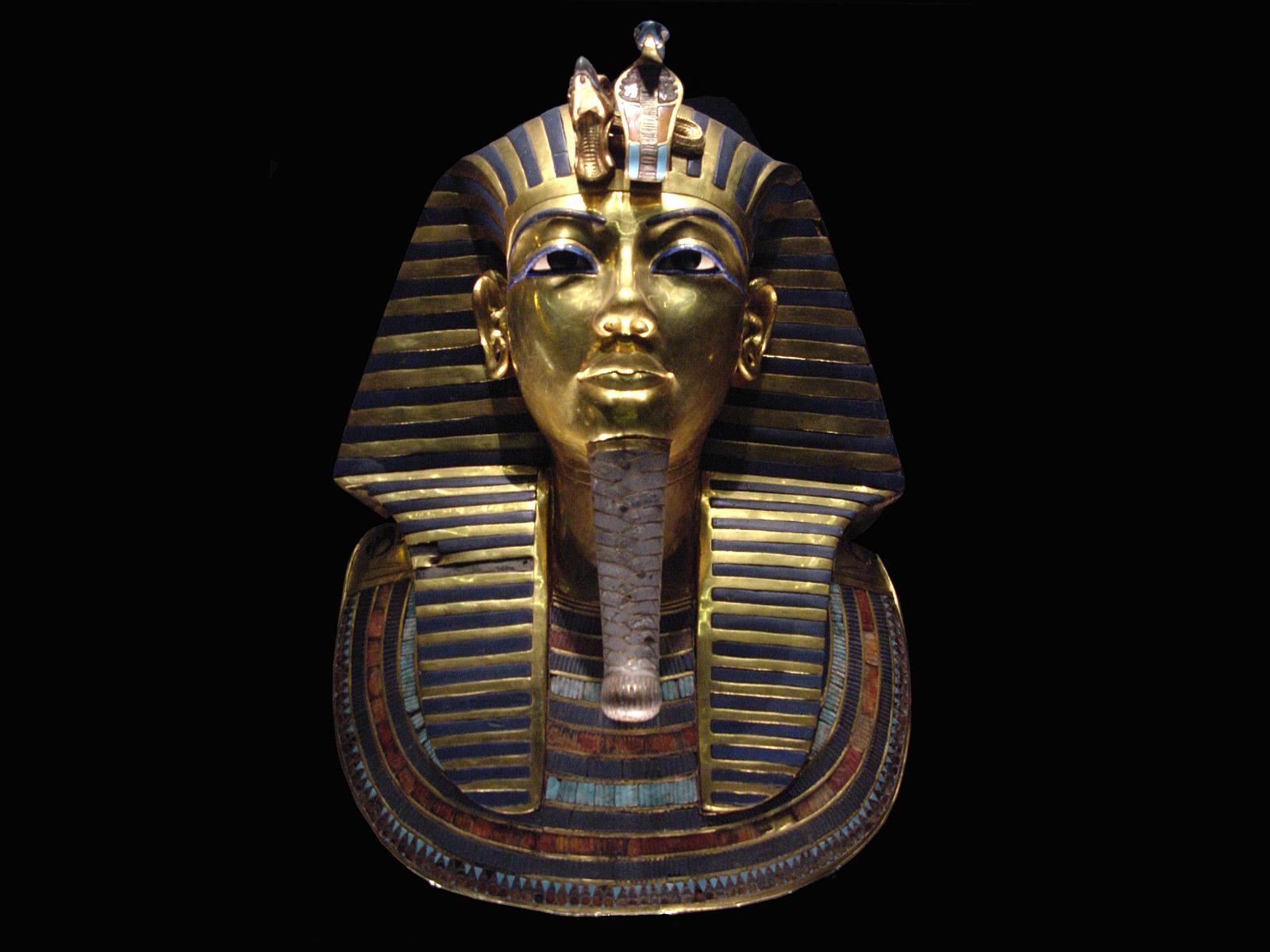 1600x1200 Free Egyptian Museum Cairo computer desktop wallpaper