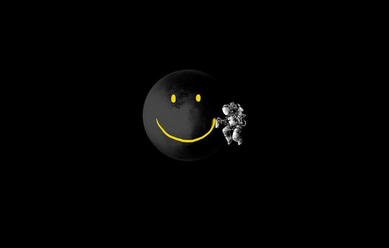 1332x850 Wallpaper The moon, smiley, spray, astronaut image for desktop, section минимализм