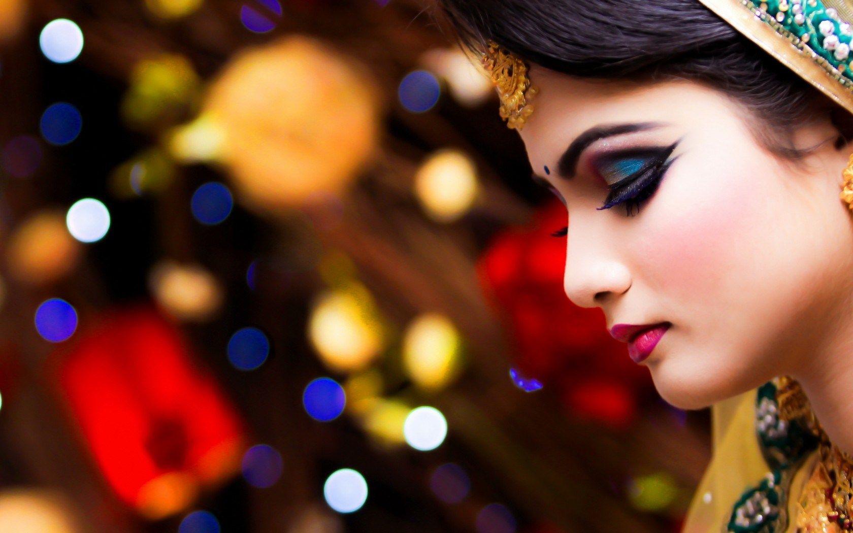 1680x1050 Beautiful Girl Bokeh wallpaperx1050