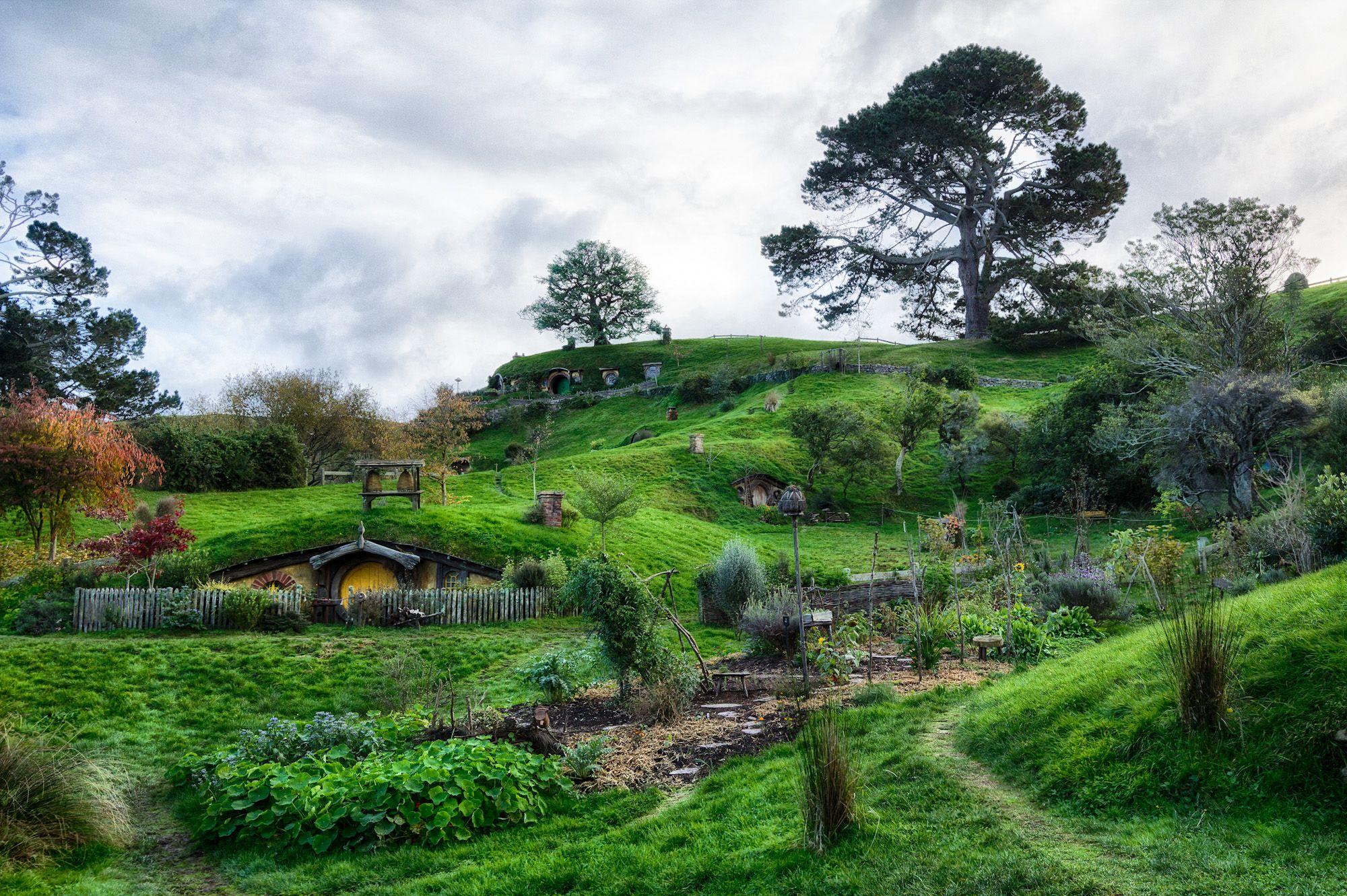 2000x1331 The Hobbit The Shire Wallpaper