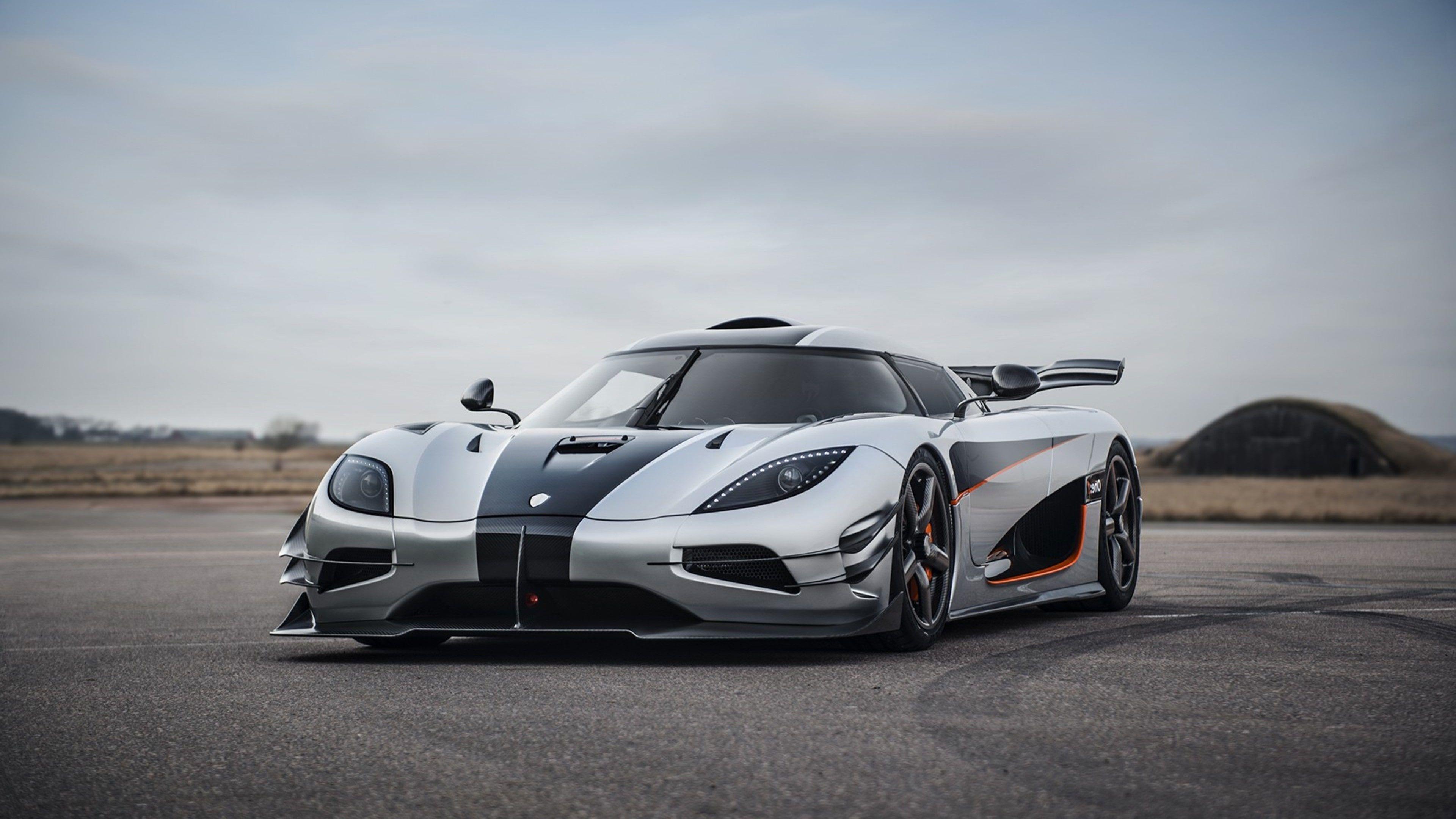 Can T Wait 4 Years Buy This Koenigsegg Agera R From Switzerland Carscoops Koenigsegg Super Cars Hot Cars