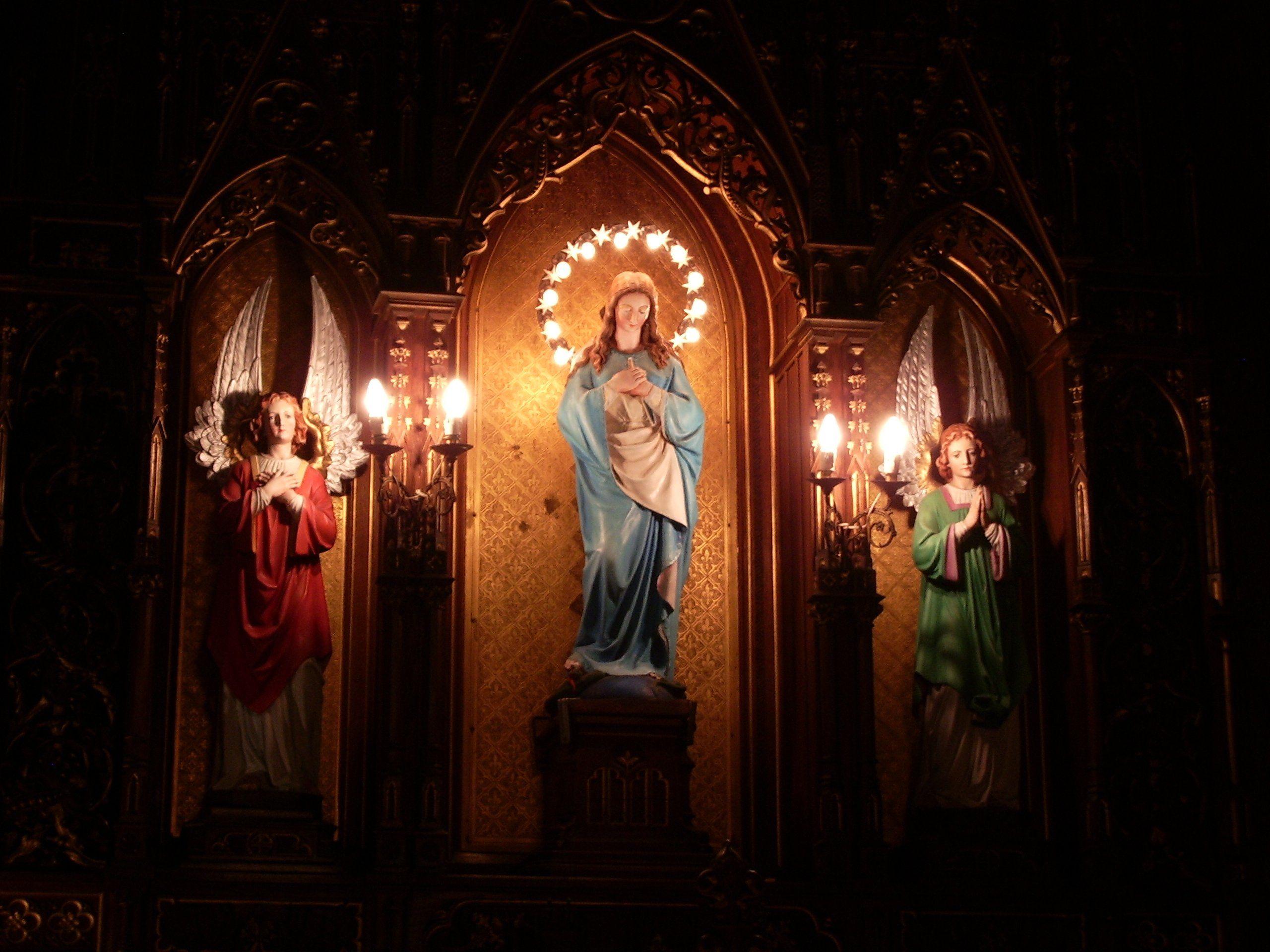 2560x1920 Roman Catholic Wallpaper