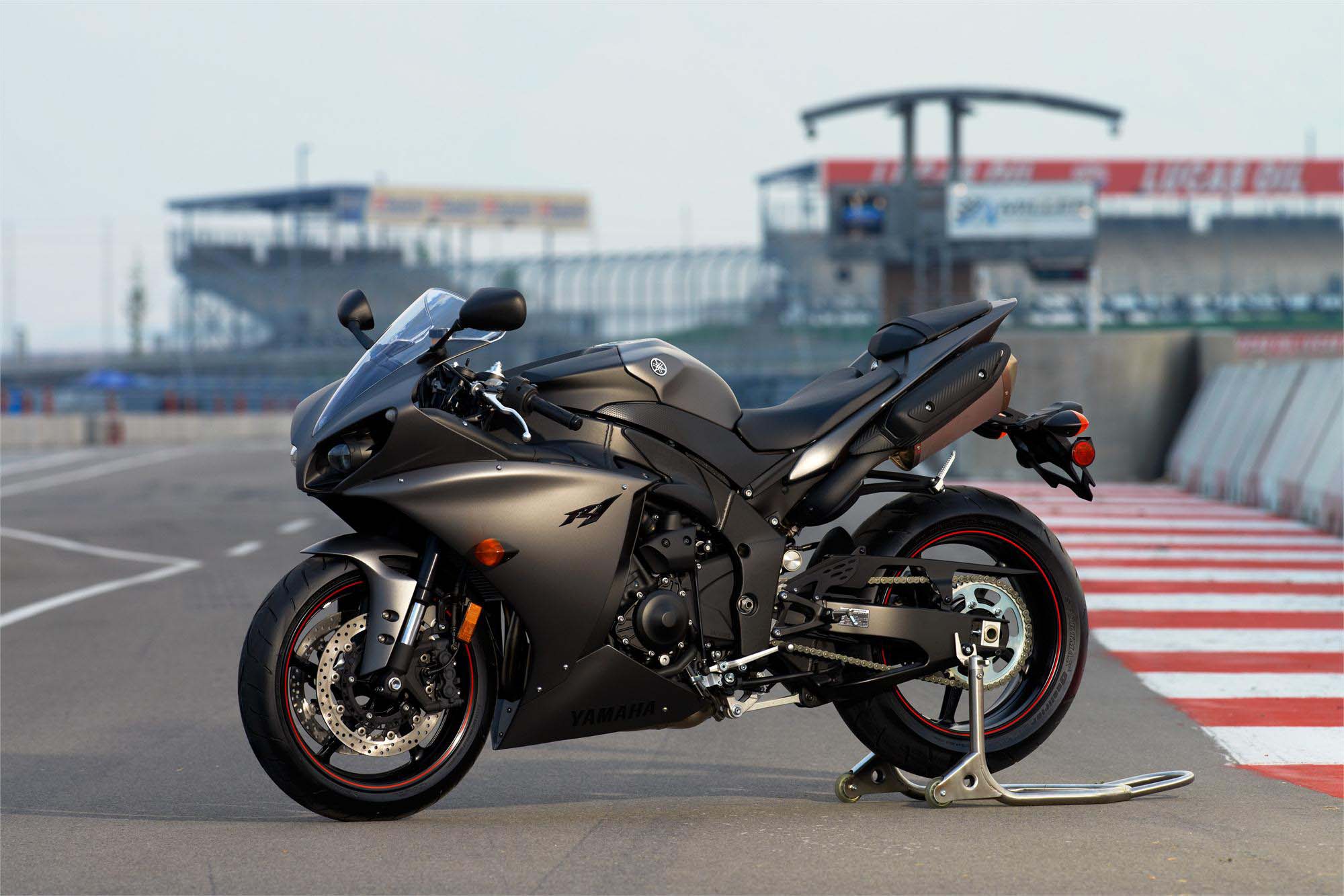 Custom Yamaha R1 Wallpapers - Top Free Custom Yamaha R1 Backgrounds ...