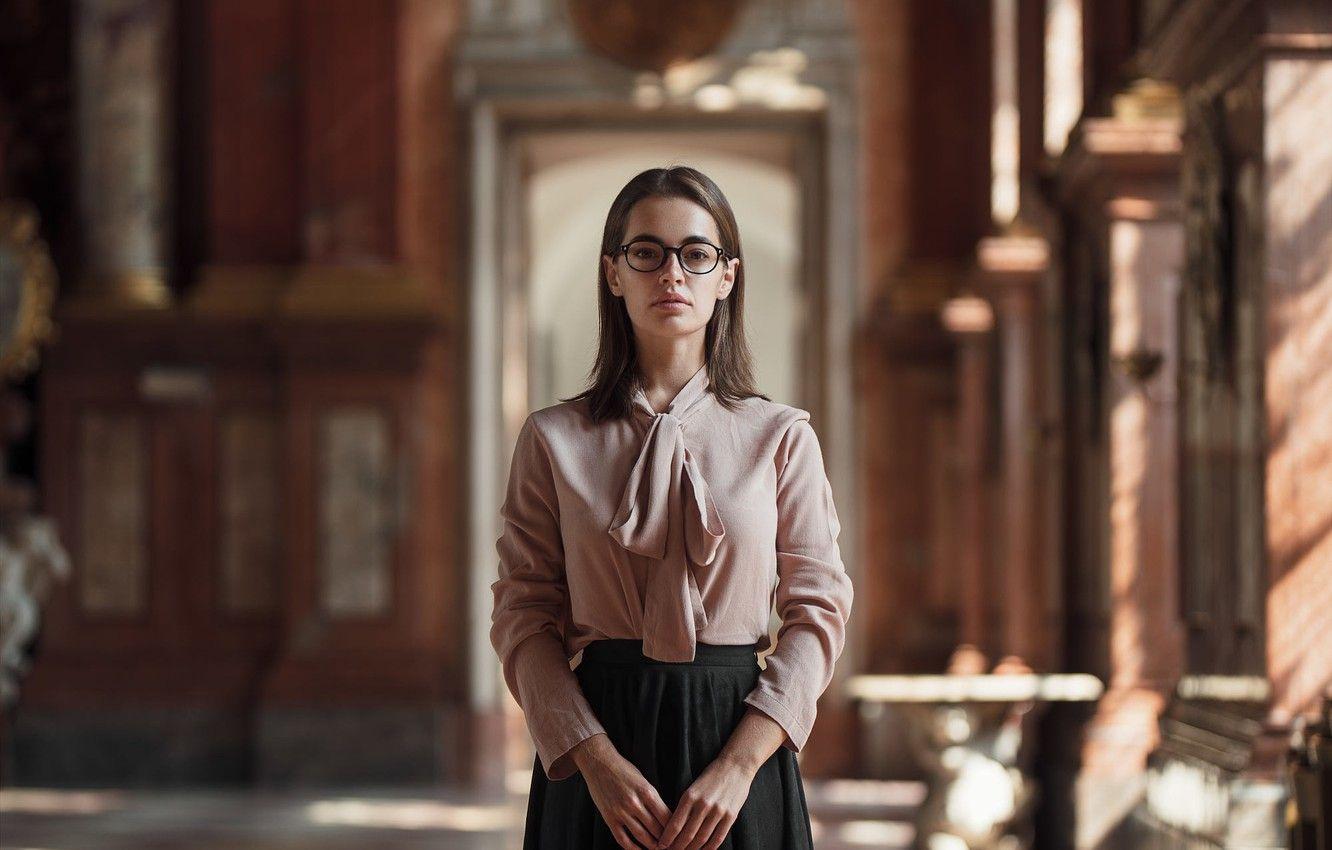 1332x850 Wallpaper glasses, sponge, Maxim Guselnikov, Lydia Samodurova, The Da Vinci Code image for desktop, section девушки