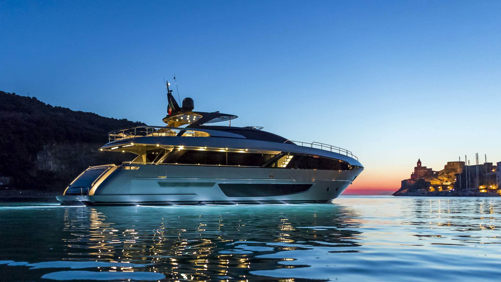 luxury yacht wallpaper 4k
