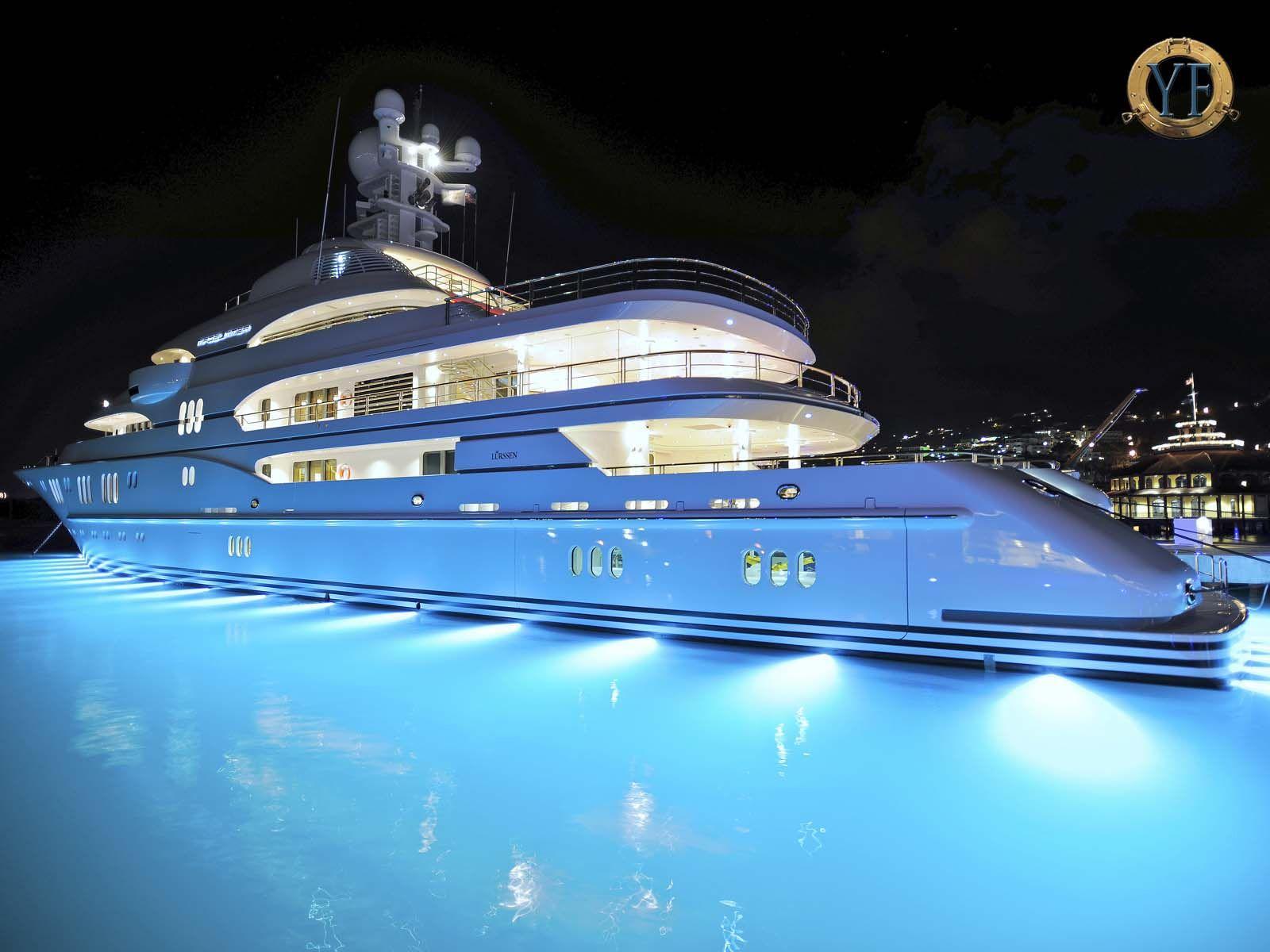 1600x1200 Super Yachts Wallpaper