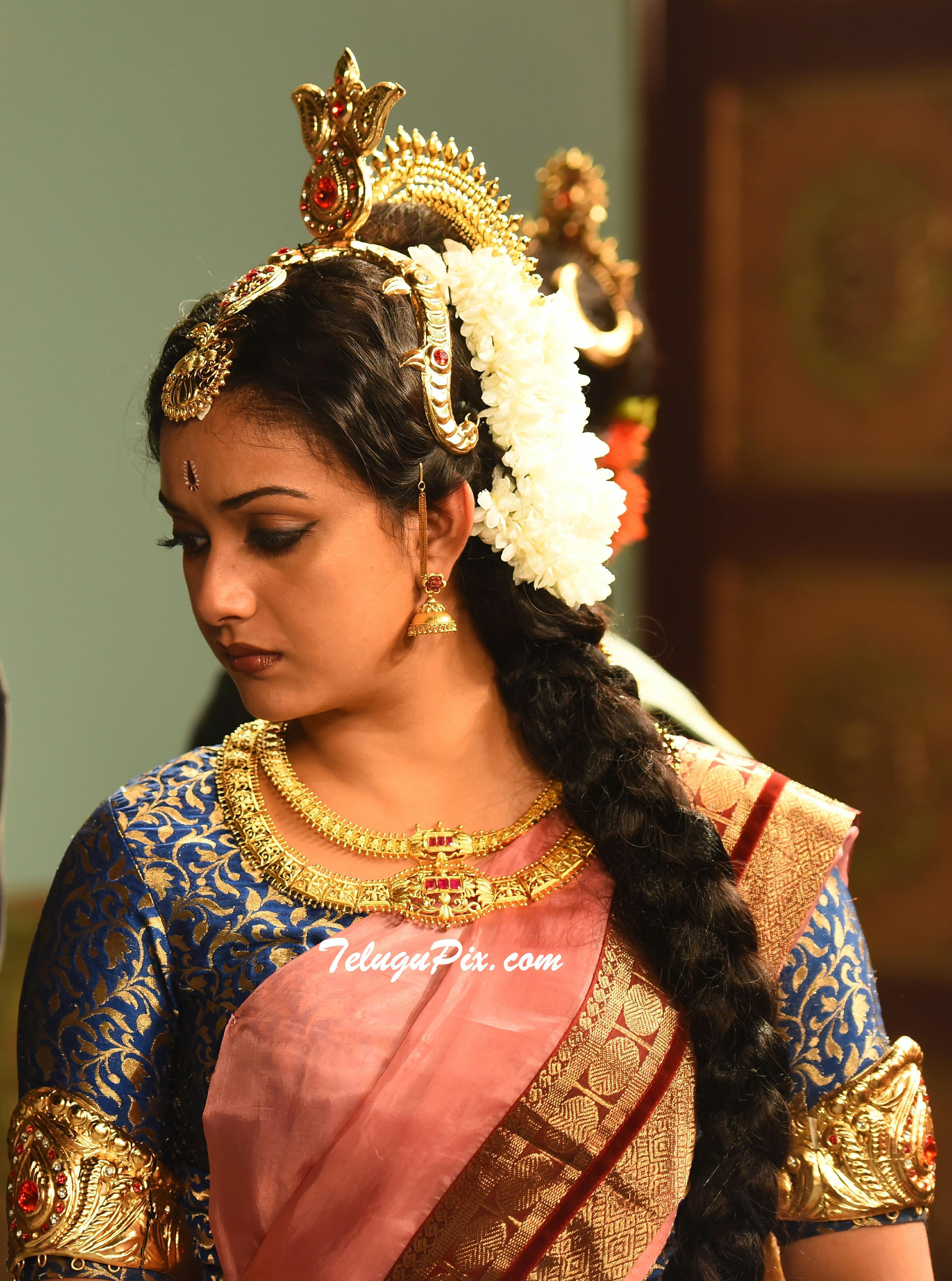 3353x4511 Keerthi Suresh HD Image