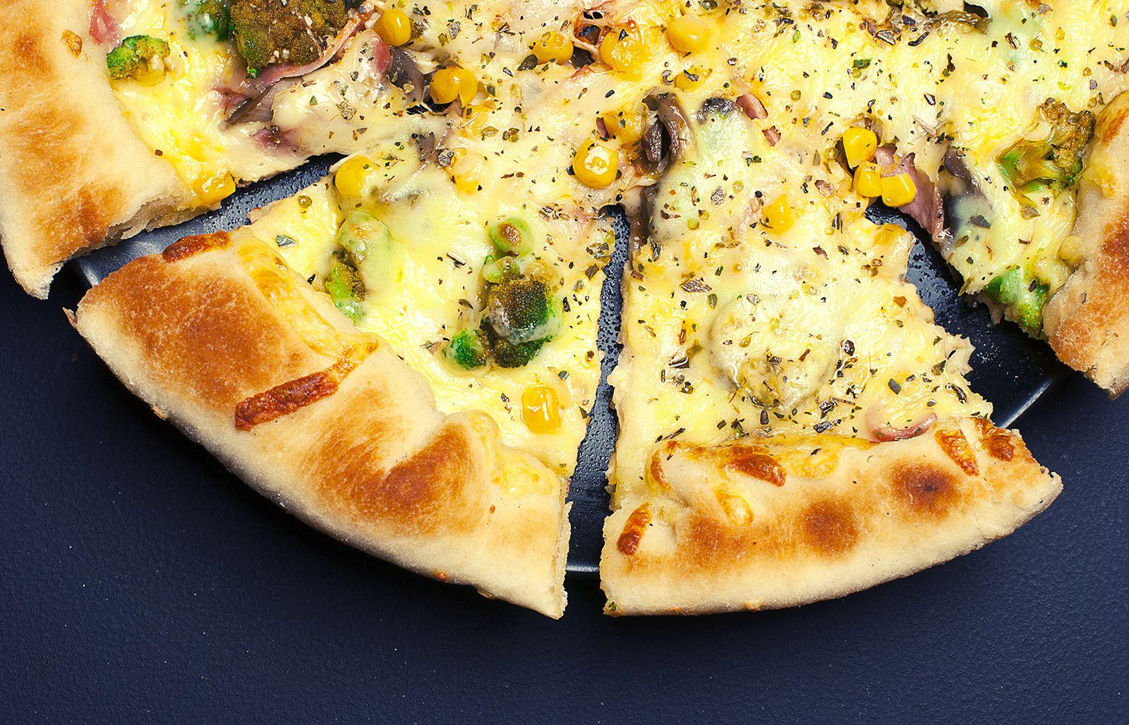 1600x1028 Food, Pizza, Fast, Food, HD Wallpaper, High Resolution Background