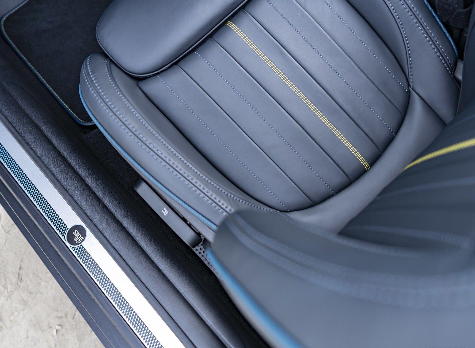 1600x1174 MINI Convertible Sidewalk Edition Interior Seats Wallpaper (30)
